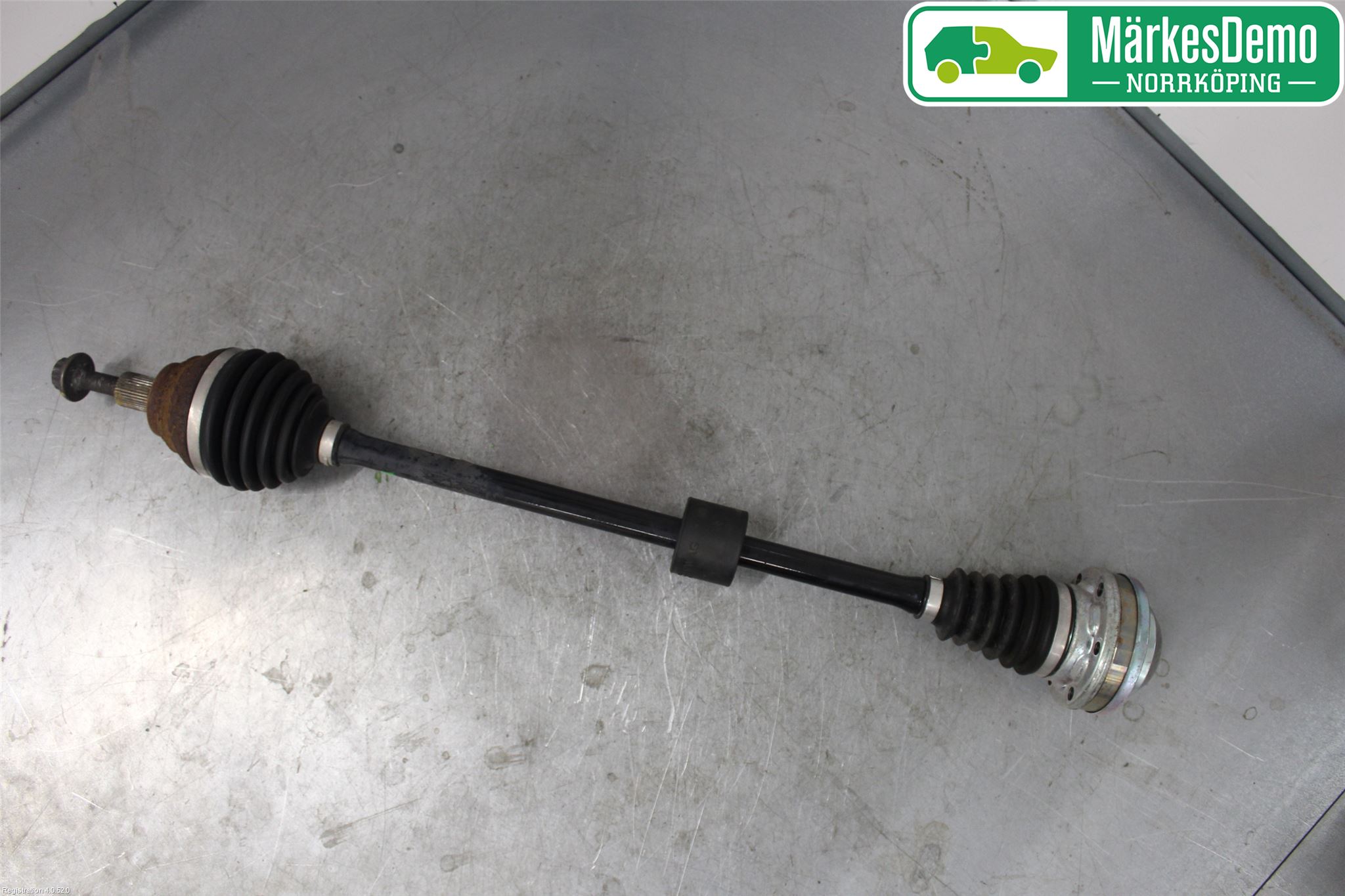 Audi A3/S3 8V 13-20 Drivaksel Foran Kompl Høyre