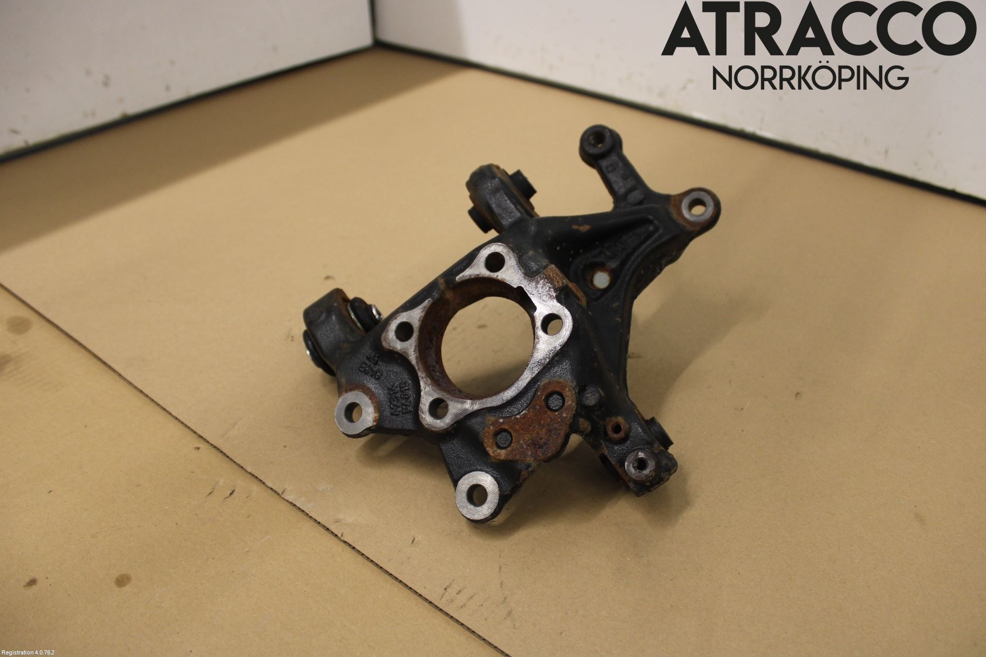 Toyota C-HR 16-23 Spindel Vb