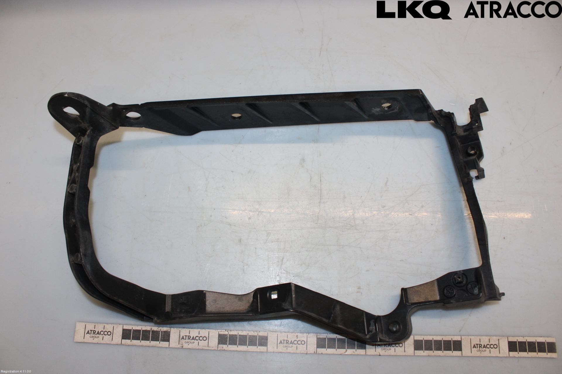 Audi A8/S8 4D 94-02 Frontlykt Holder-Feste