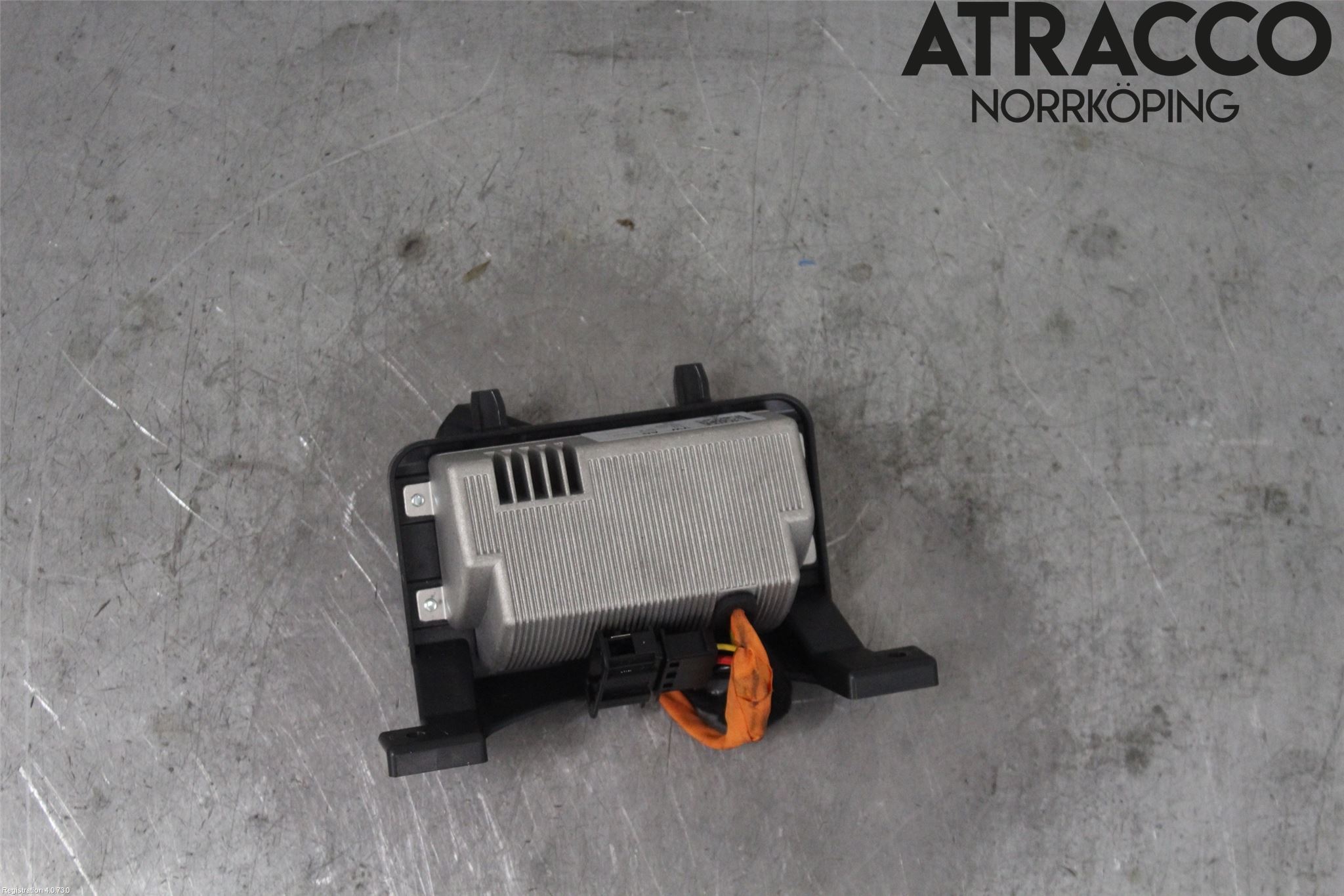 Skoda SUPERB 16-24 Inverter 12-)220V