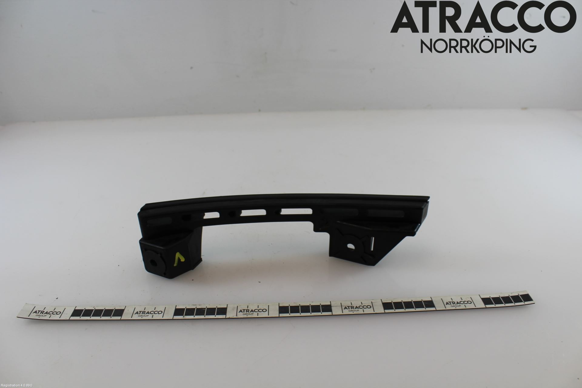 Volkswagen VW CADDY      04-10 Støtfangerfeste Foran Venstre