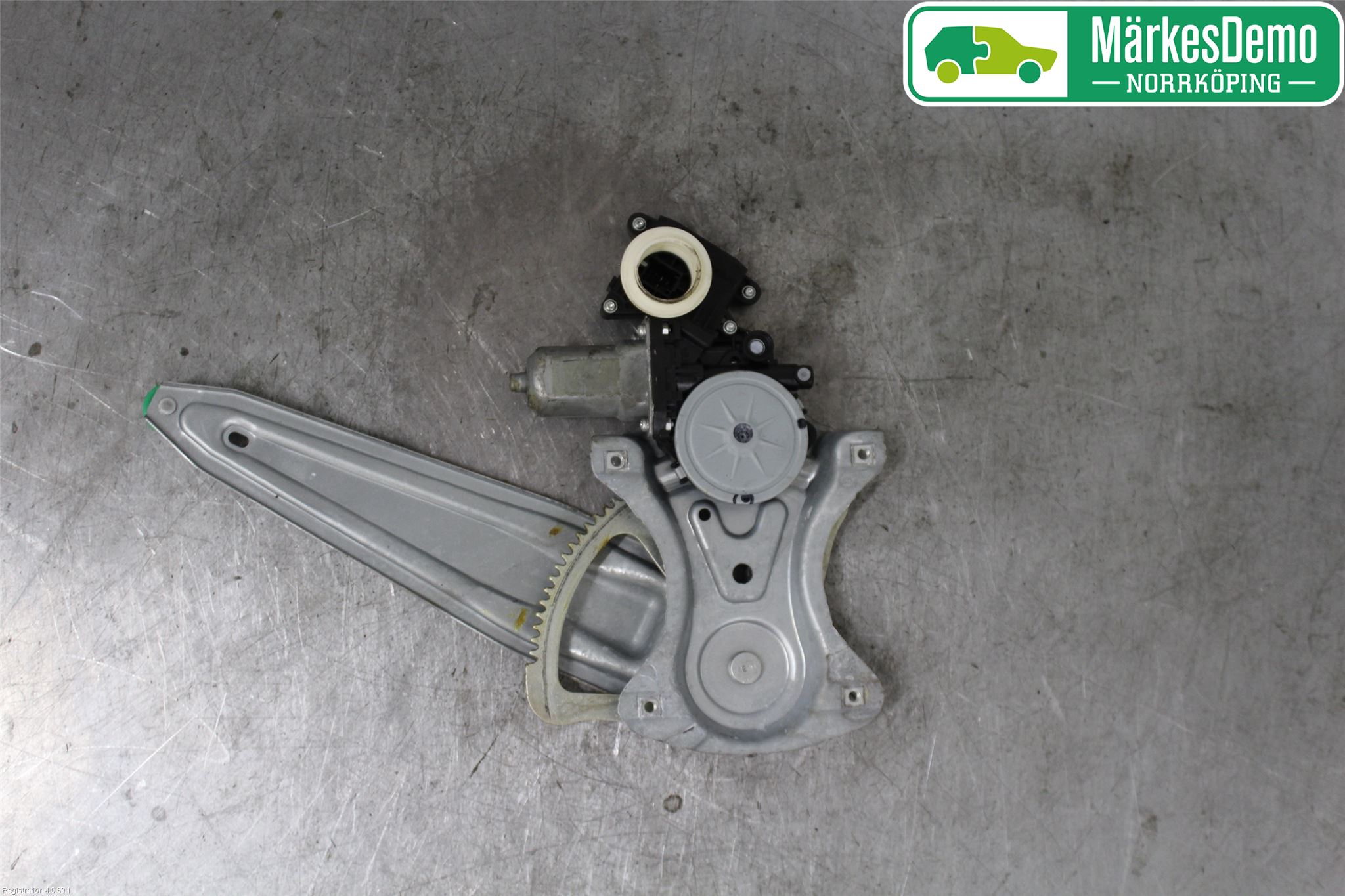 Toyota AURIS 10-12 Vindusheis El Komp