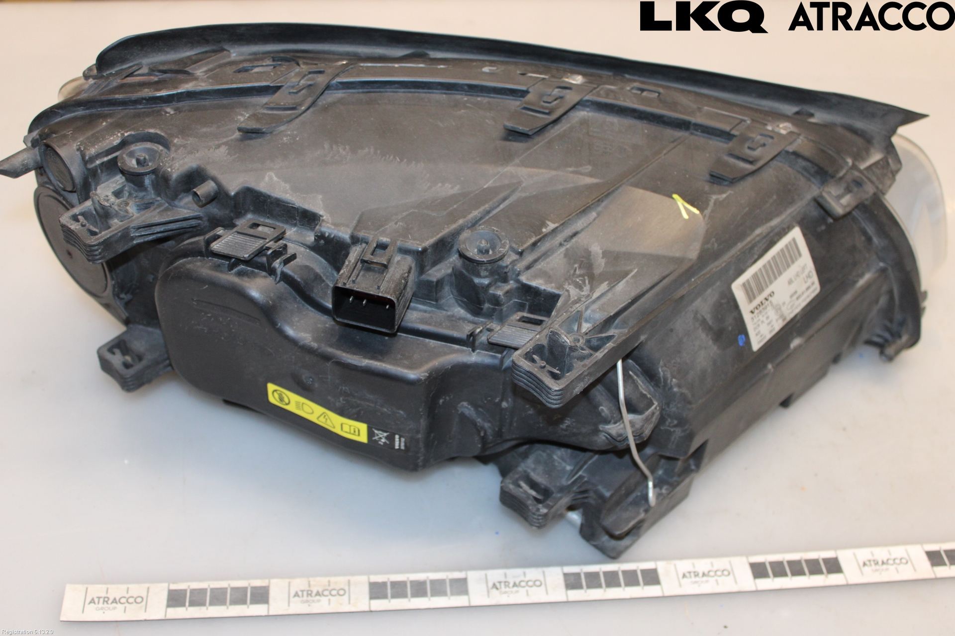 Volvo XC70 08-13 Frontlykt Venstre