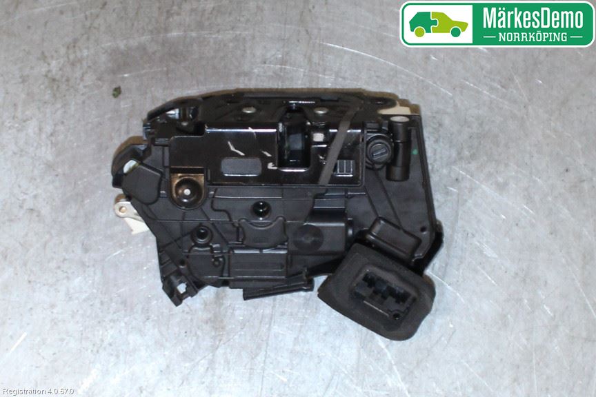 Volkswagen VW POLO 10-17 Dørlås - Låsekasse