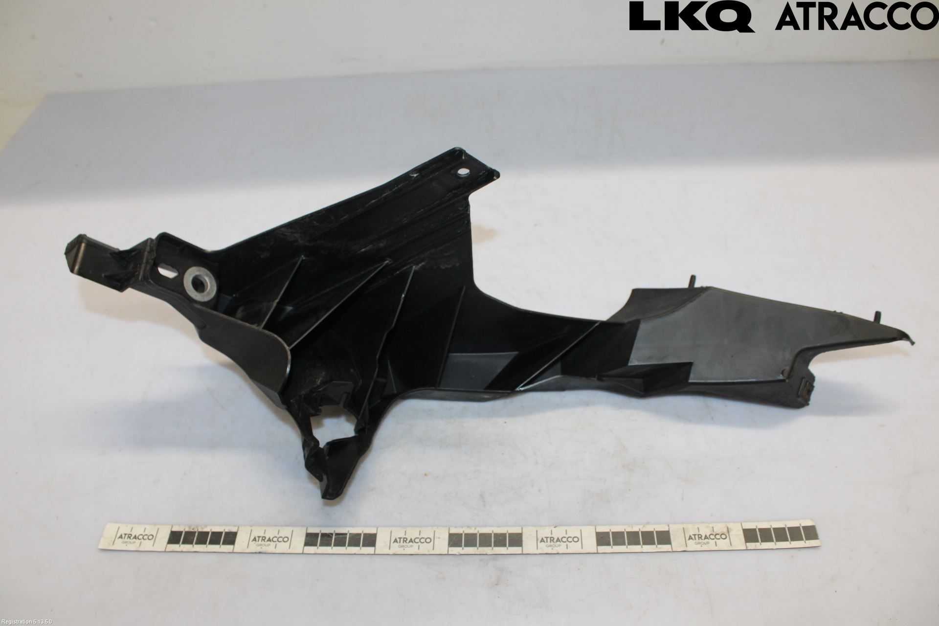 Audi A1/S1 11-18 Frontlykt Holder-Feste
