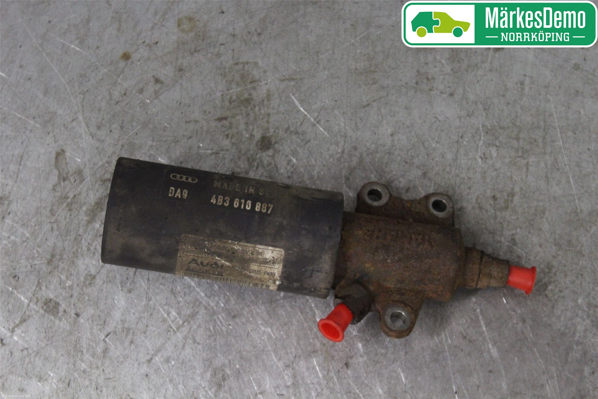 Audi A6/S6     97-05 Fjæring Hydraulikklokke Bak
