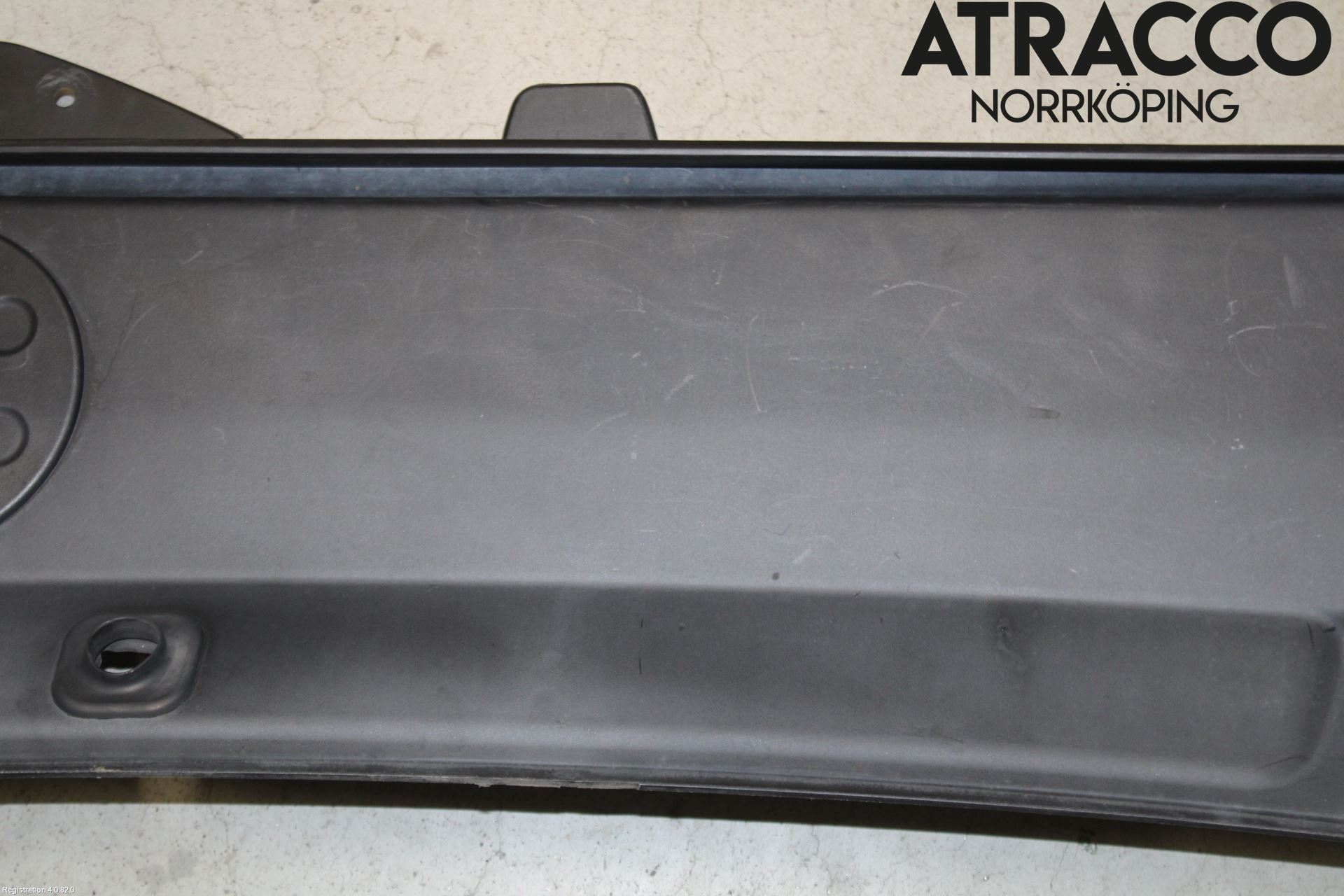 Volvo XC60 09-13 Visker Deksel-Grill-Under Frr