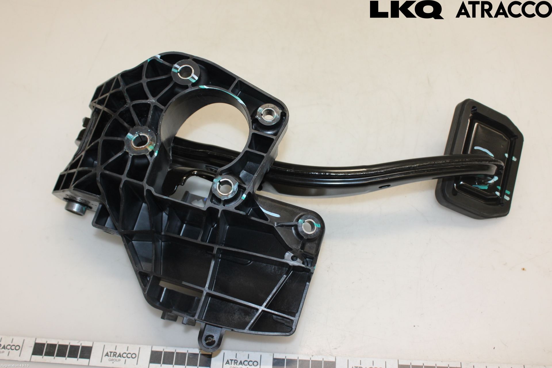 Tesla MODEL 3 17- Bremsepedal