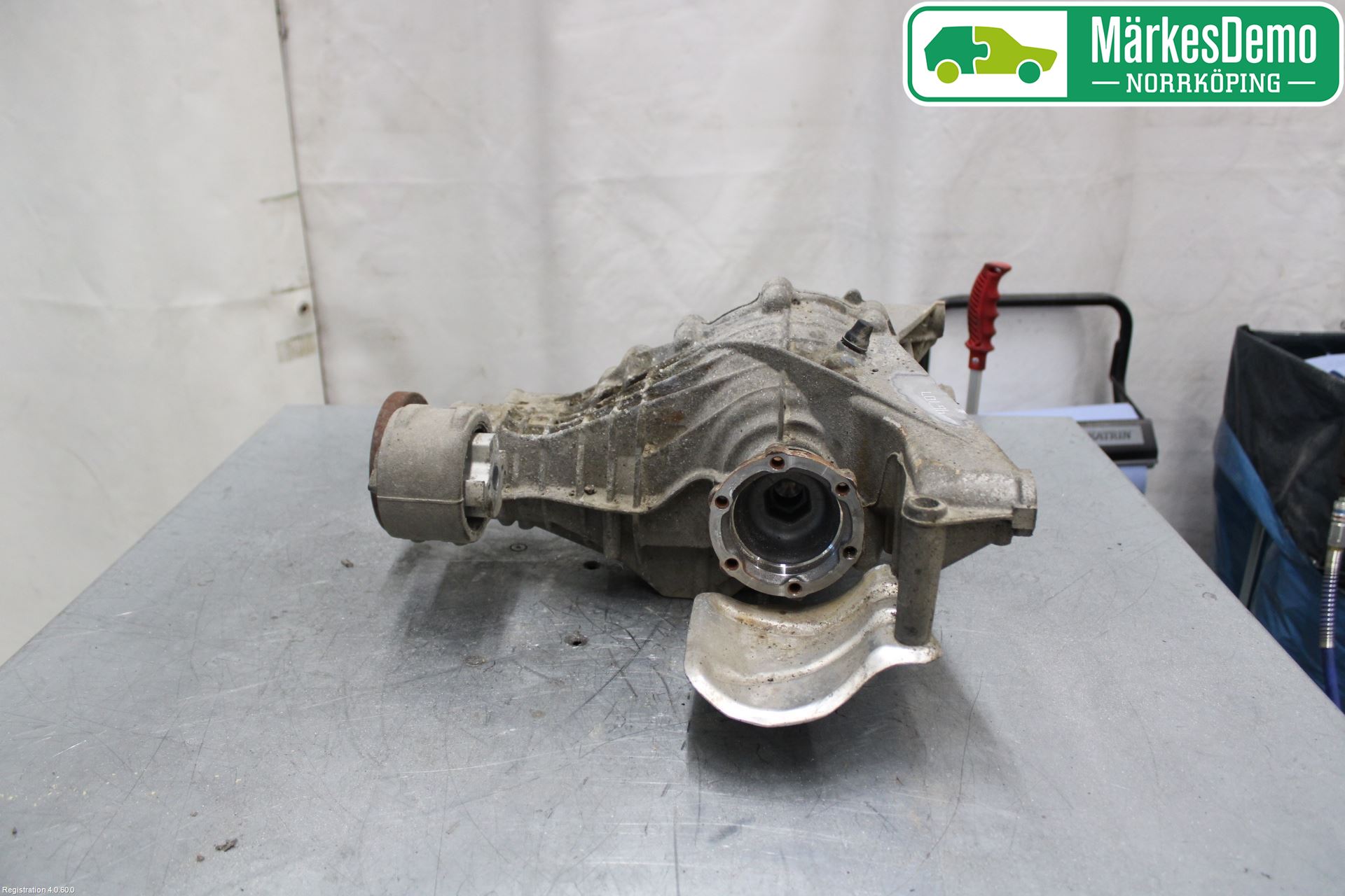 Audi A4/S4 B9 16-19 Bakaksel Kardang Bak -Diff