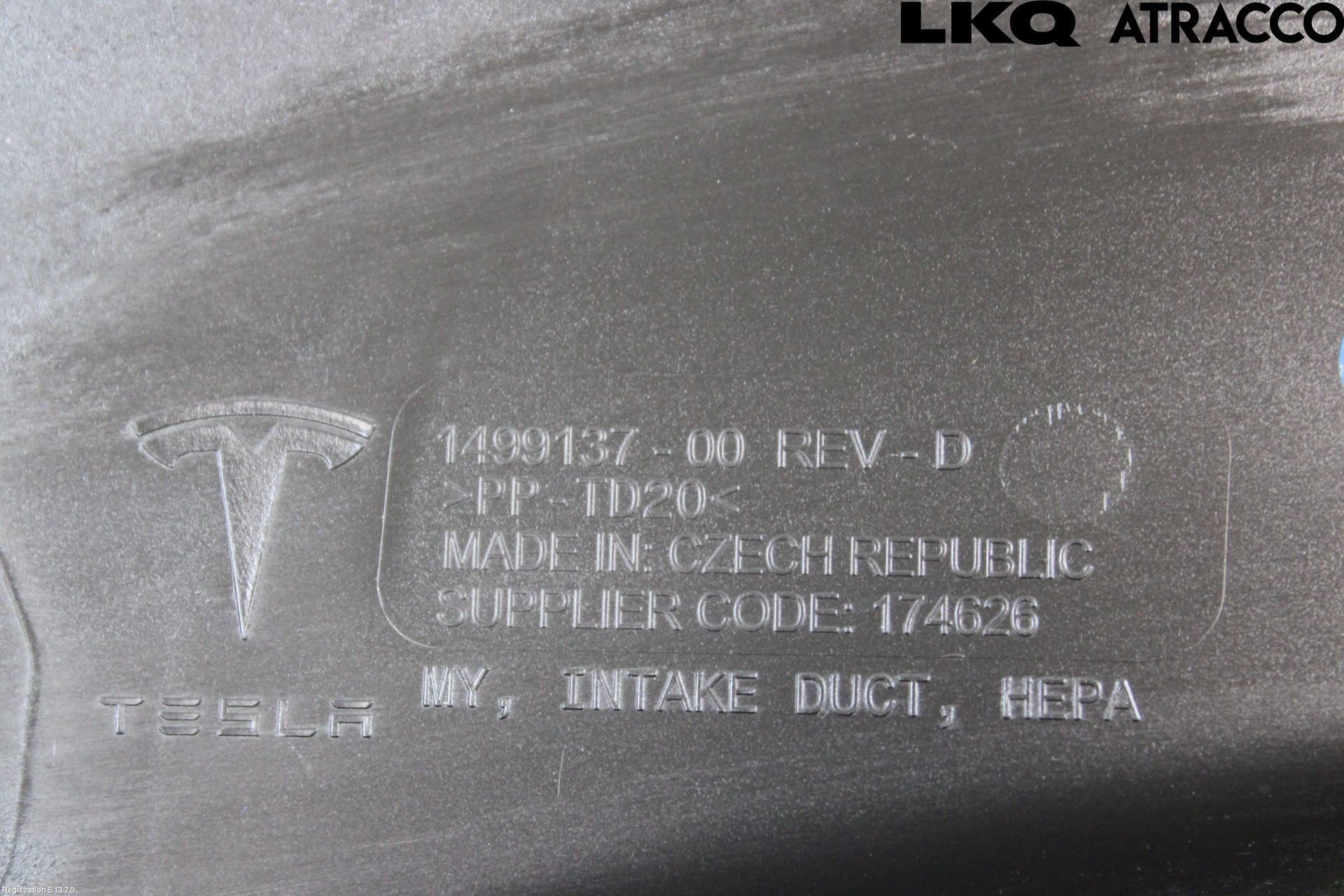 Tesla MODEL Y 21- Luftstyring Front