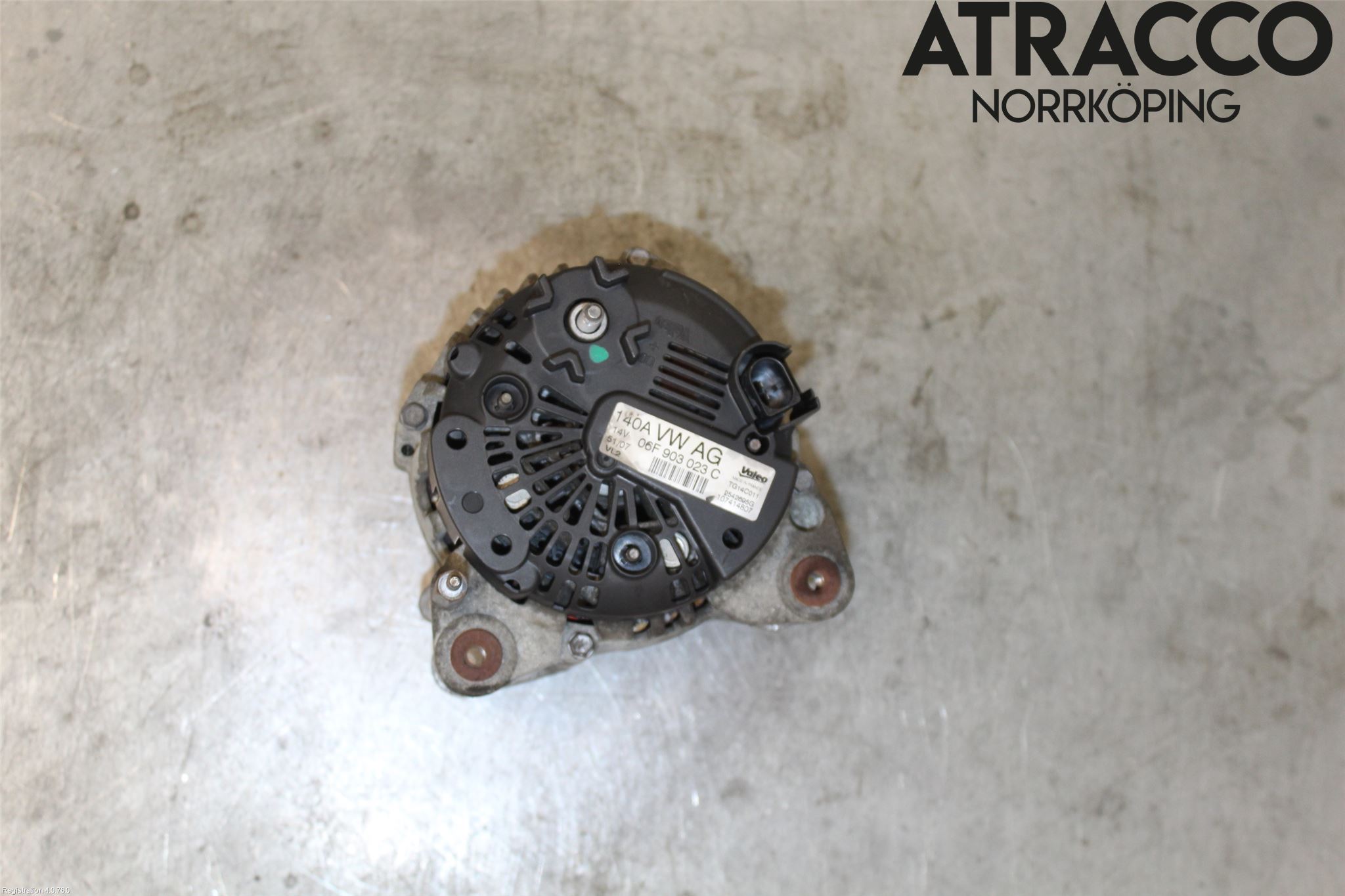 Volkswagen VW CADDY      04-10 Dynamo