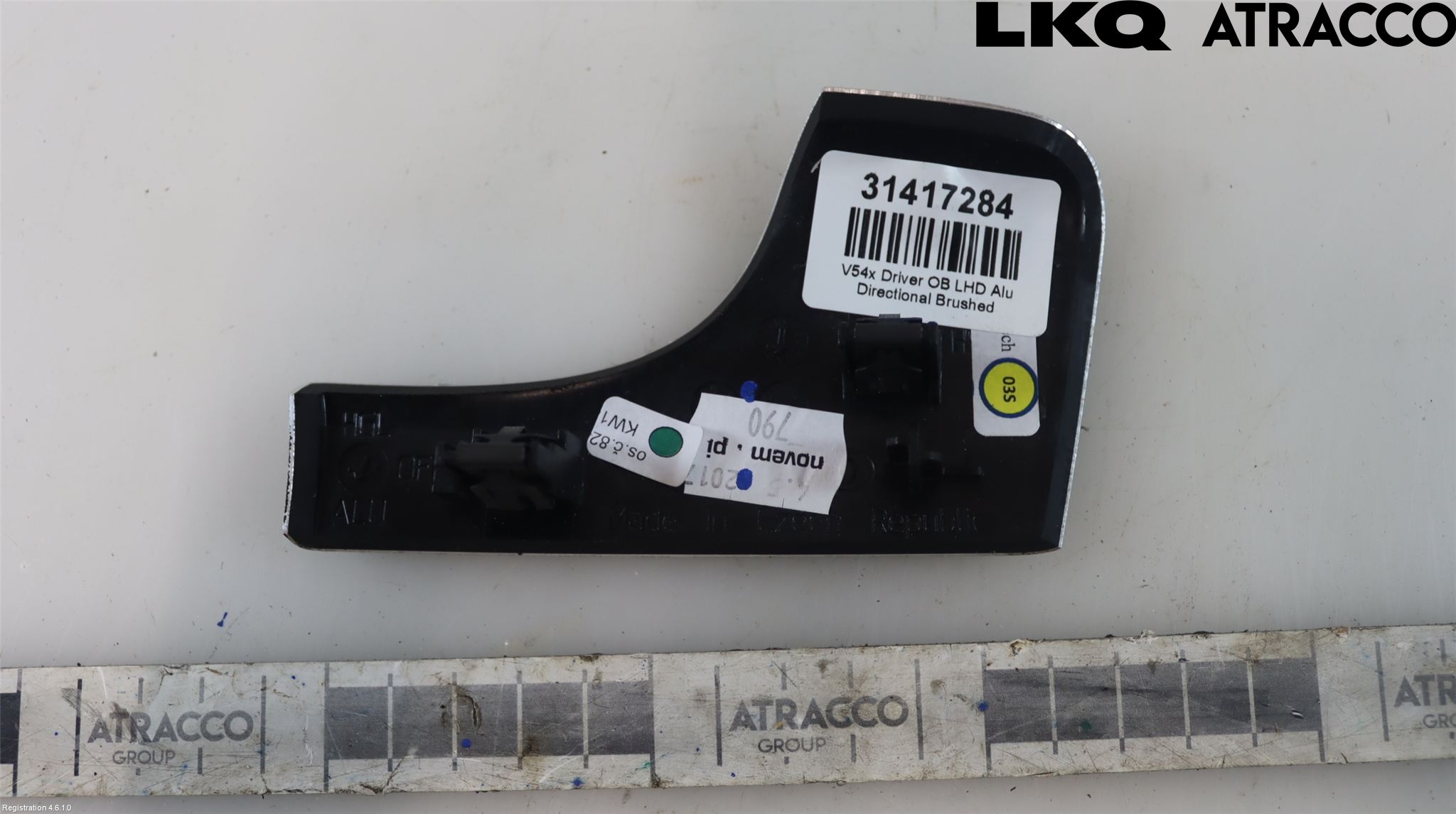 Volvo V90 17->> Innr Dekor Instrbord