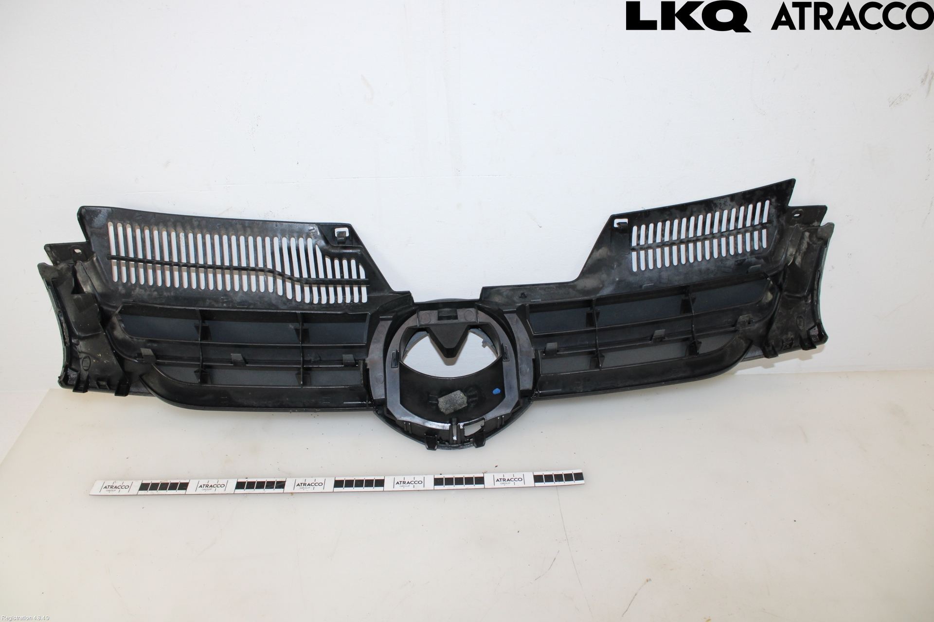 Volkswagen VW GOLF V 04-09 Grill Komplett