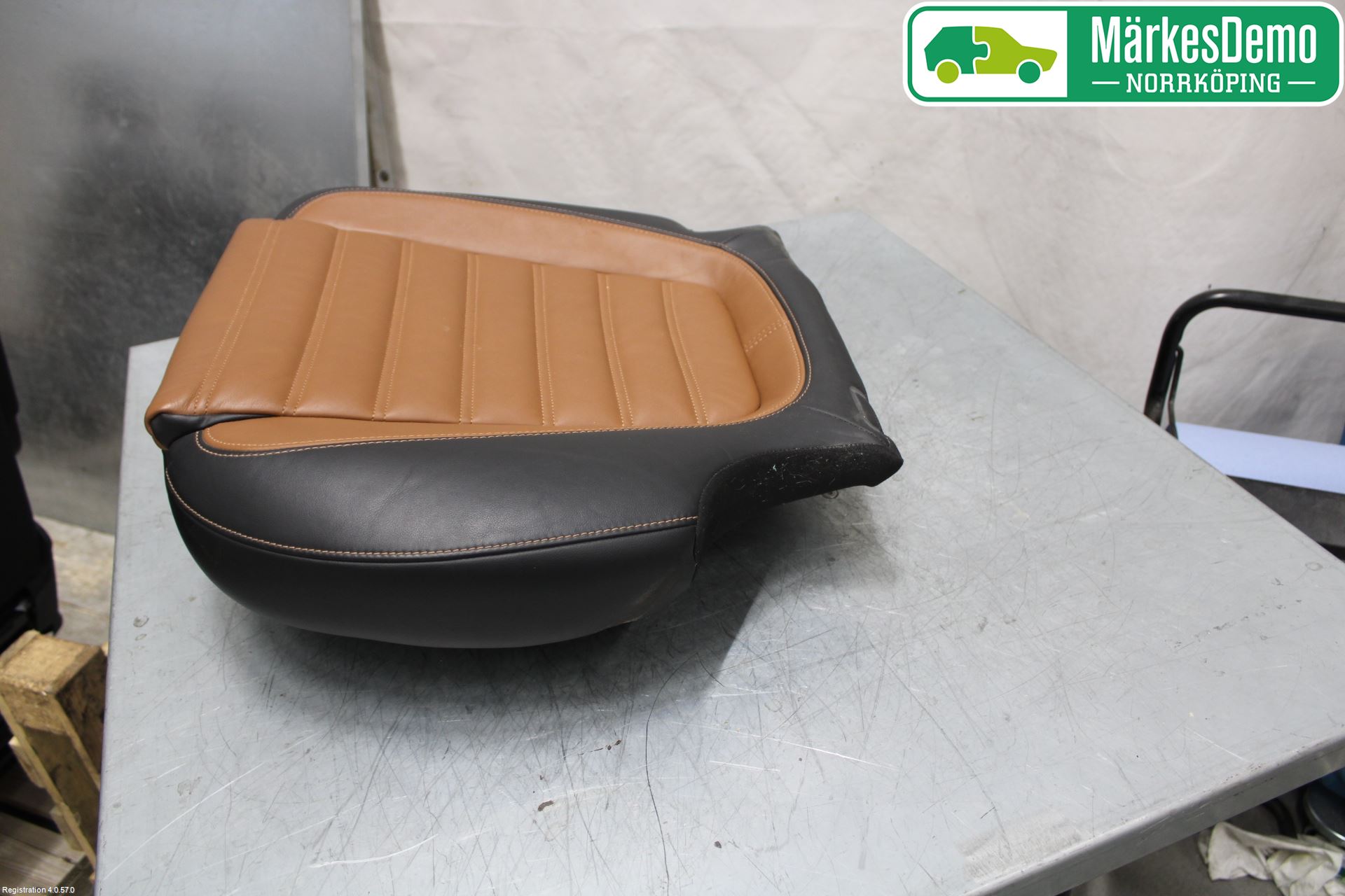 Volkswagen VW PASSAT 11-14 Innr Sete Baksete Kompl