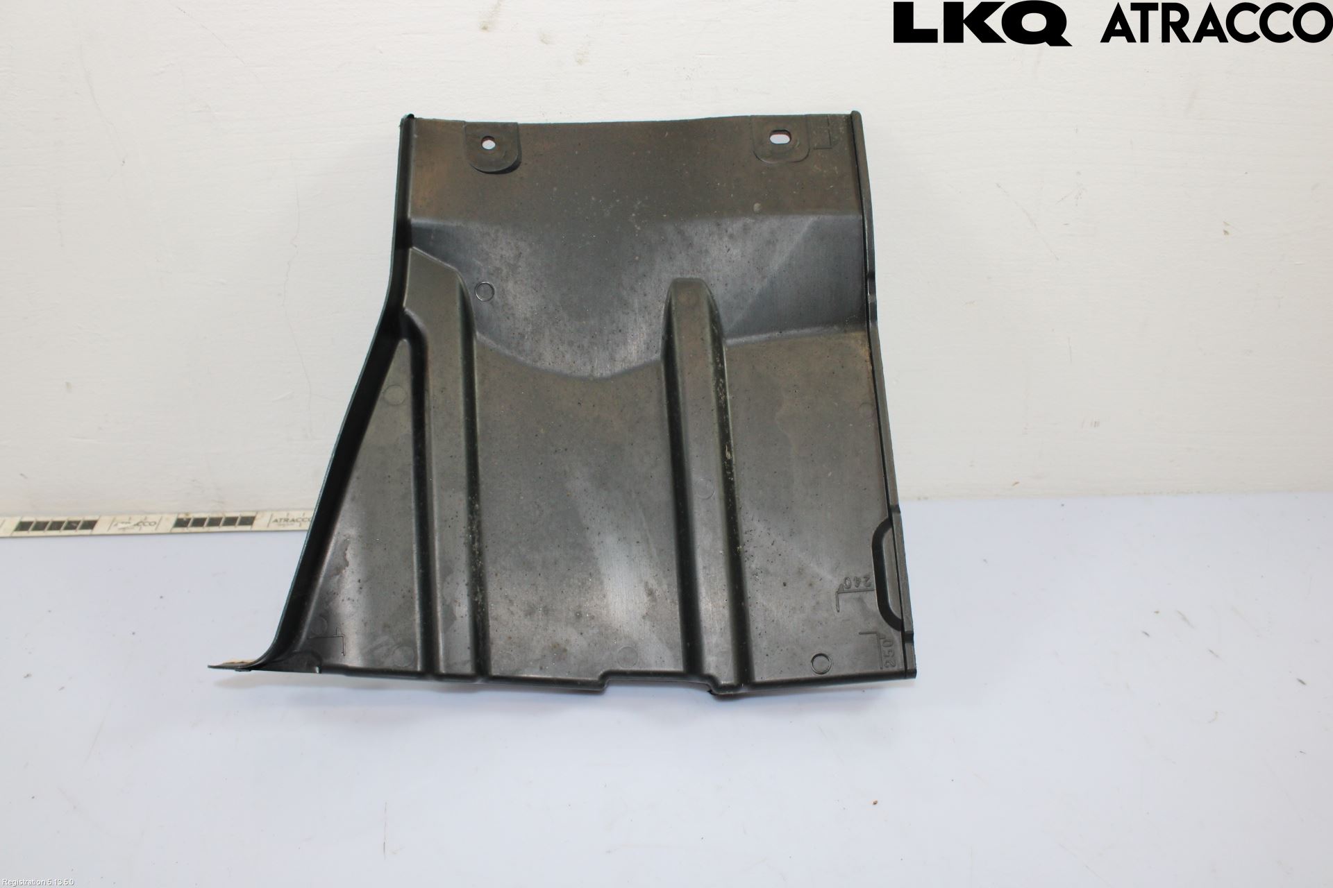 Toyota YARIS XP21 20- Bunnplate U Motor-Gear-Dørk