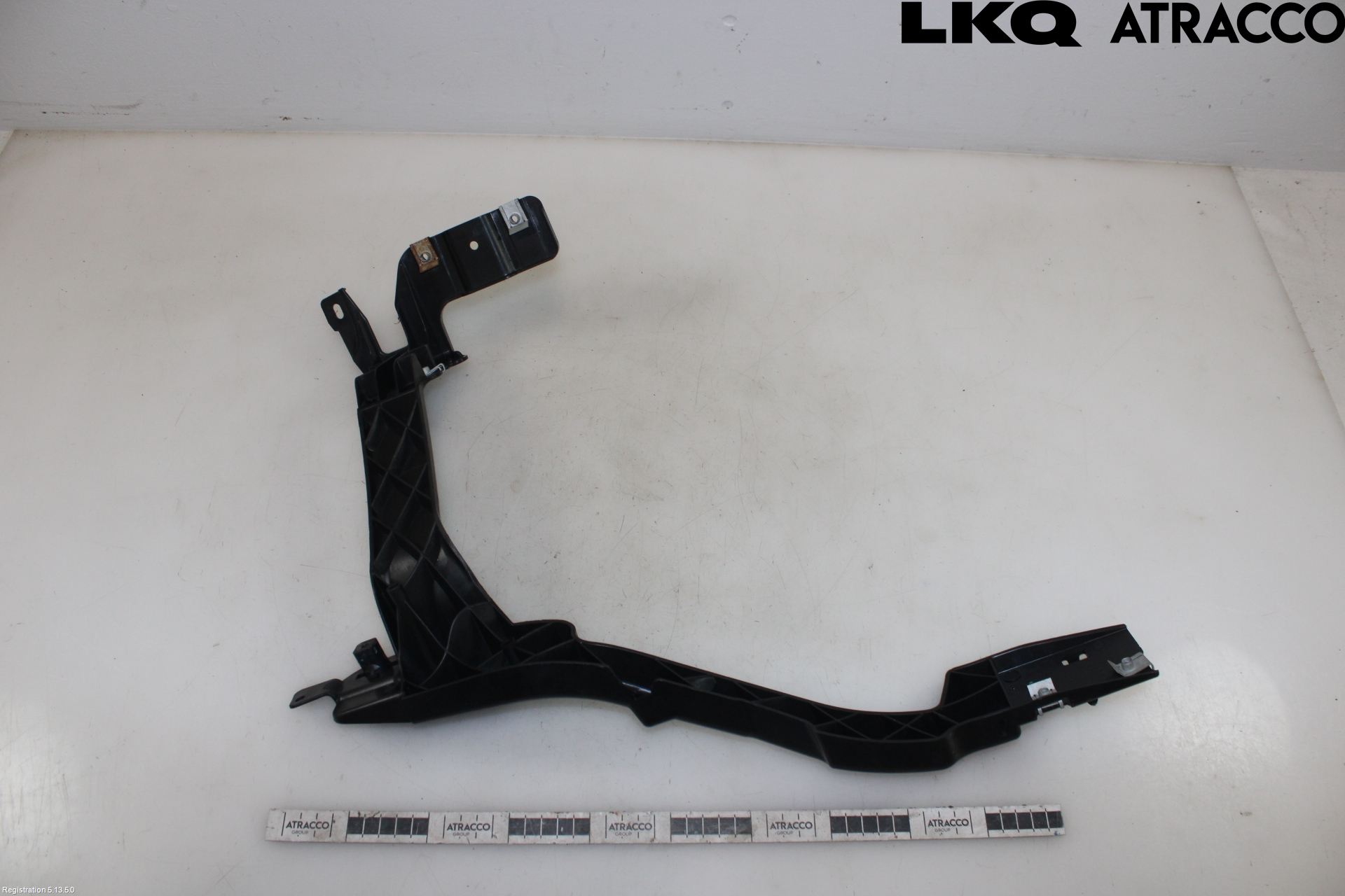 Jaguar I-PACE 18- Frontlykt Holder-Feste