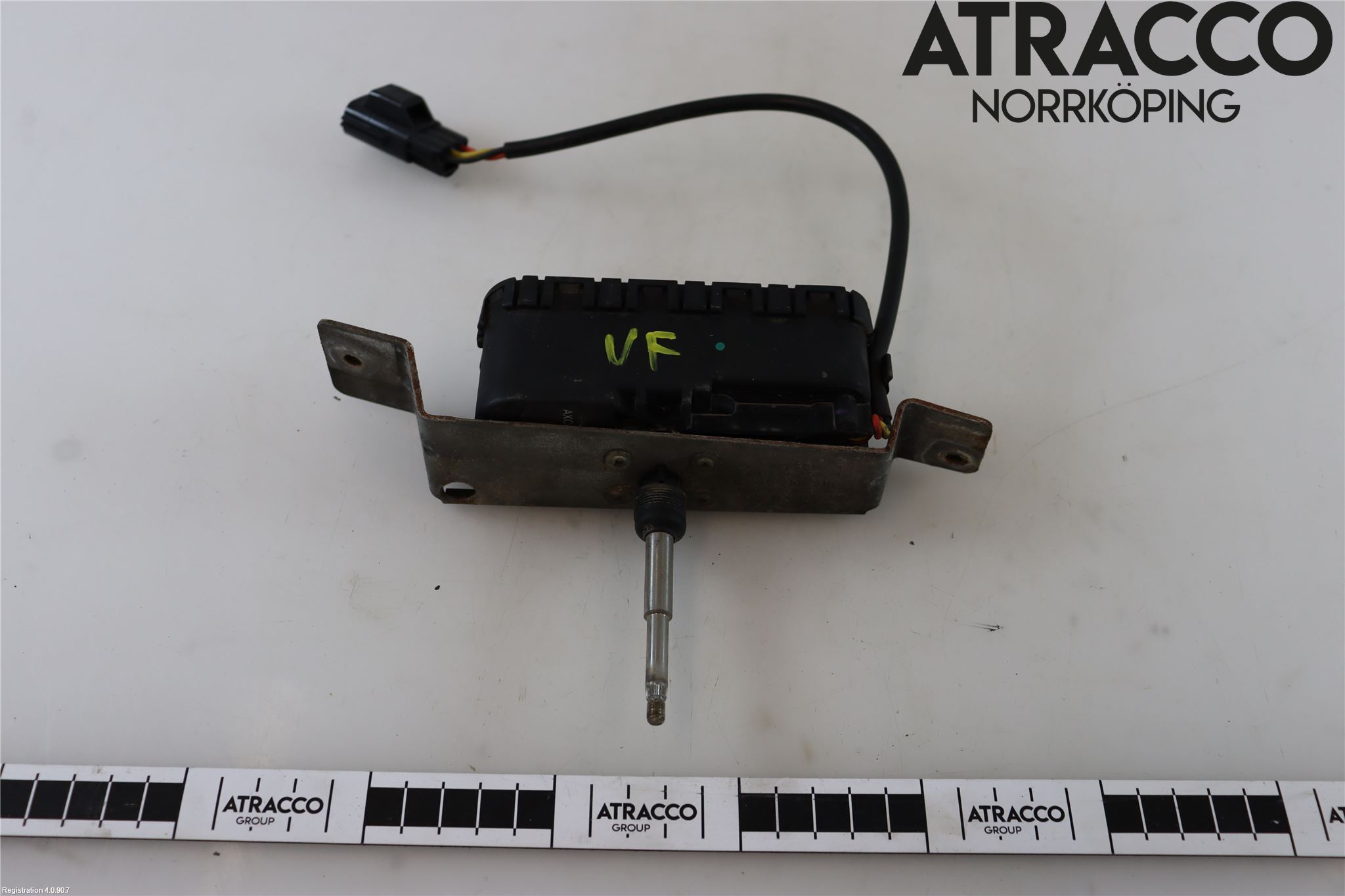 Volvo XC70 01-04 Frontlykt Viskermotor V