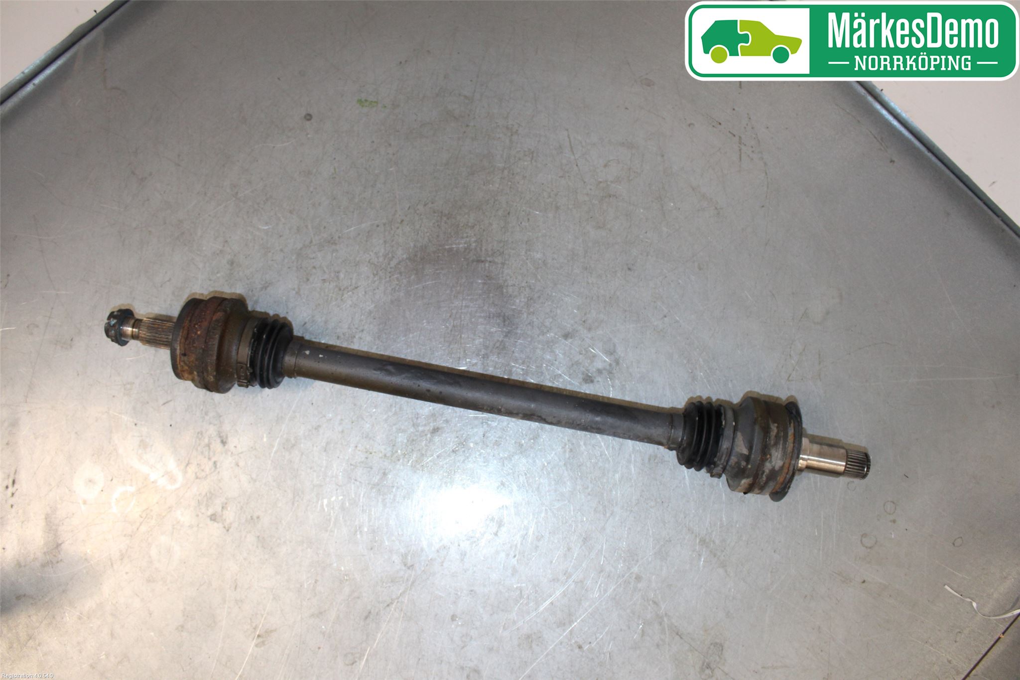 Mercedes-Benz MB C-KLASS (W204) 07-15 Drivaksel Bak Kompl Venstre