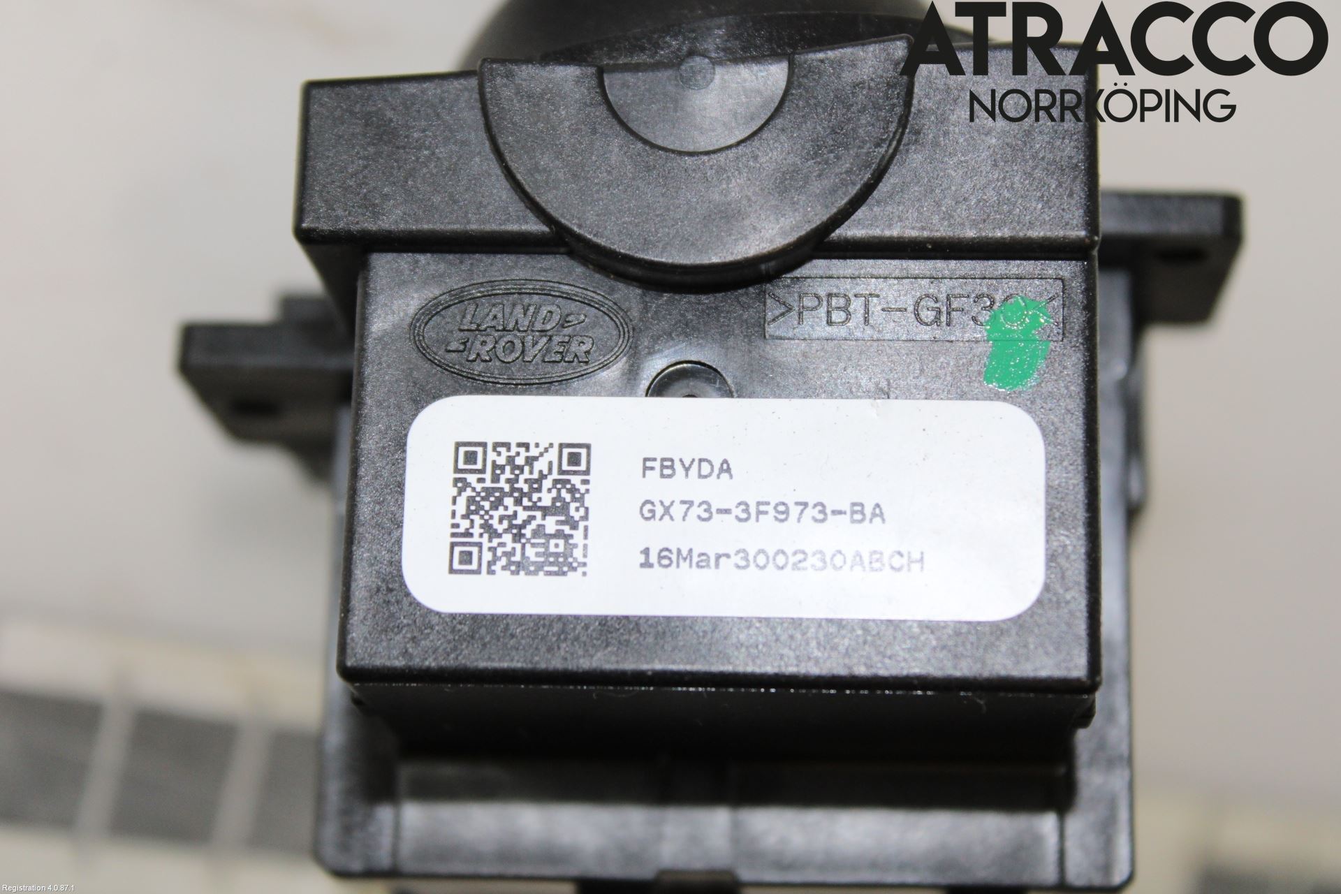 Jaguar XE (X760) 15-24 Bryter Ratt Visker - Spyler