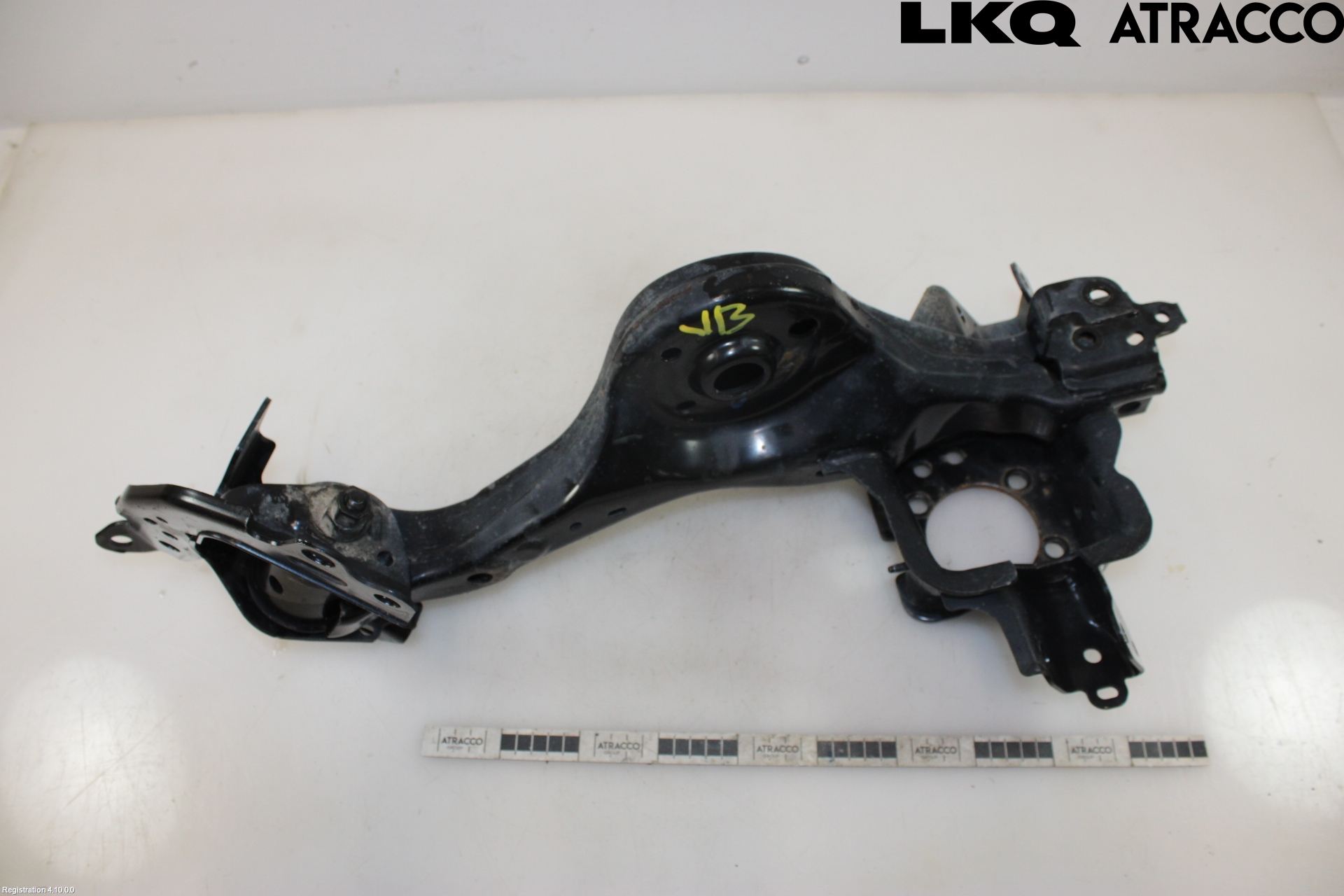 Toyota YARIS CROSS XP21 21- Spindel Vb