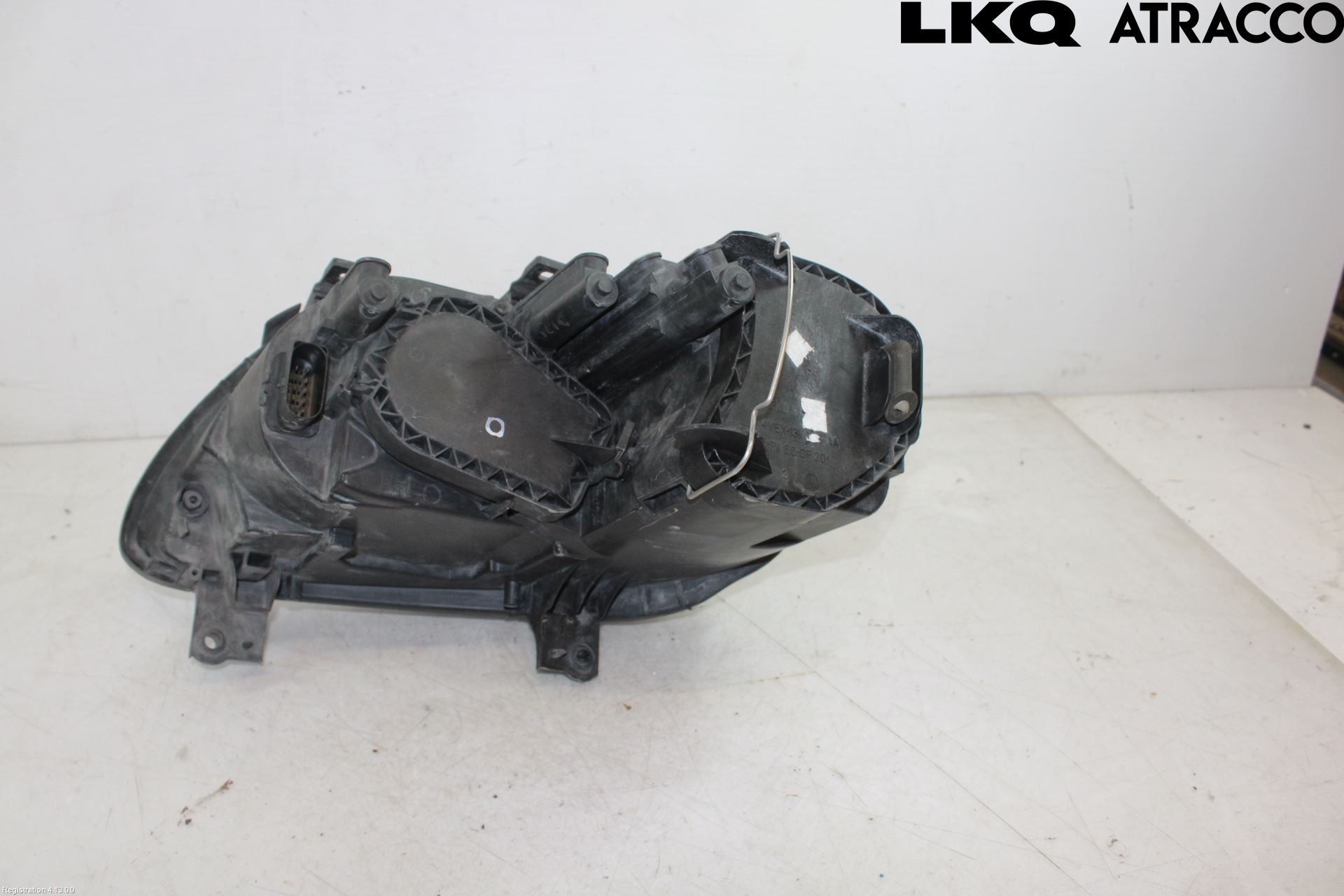 Volkswagen VW CADDY      04-10 Frontlykt Høyre