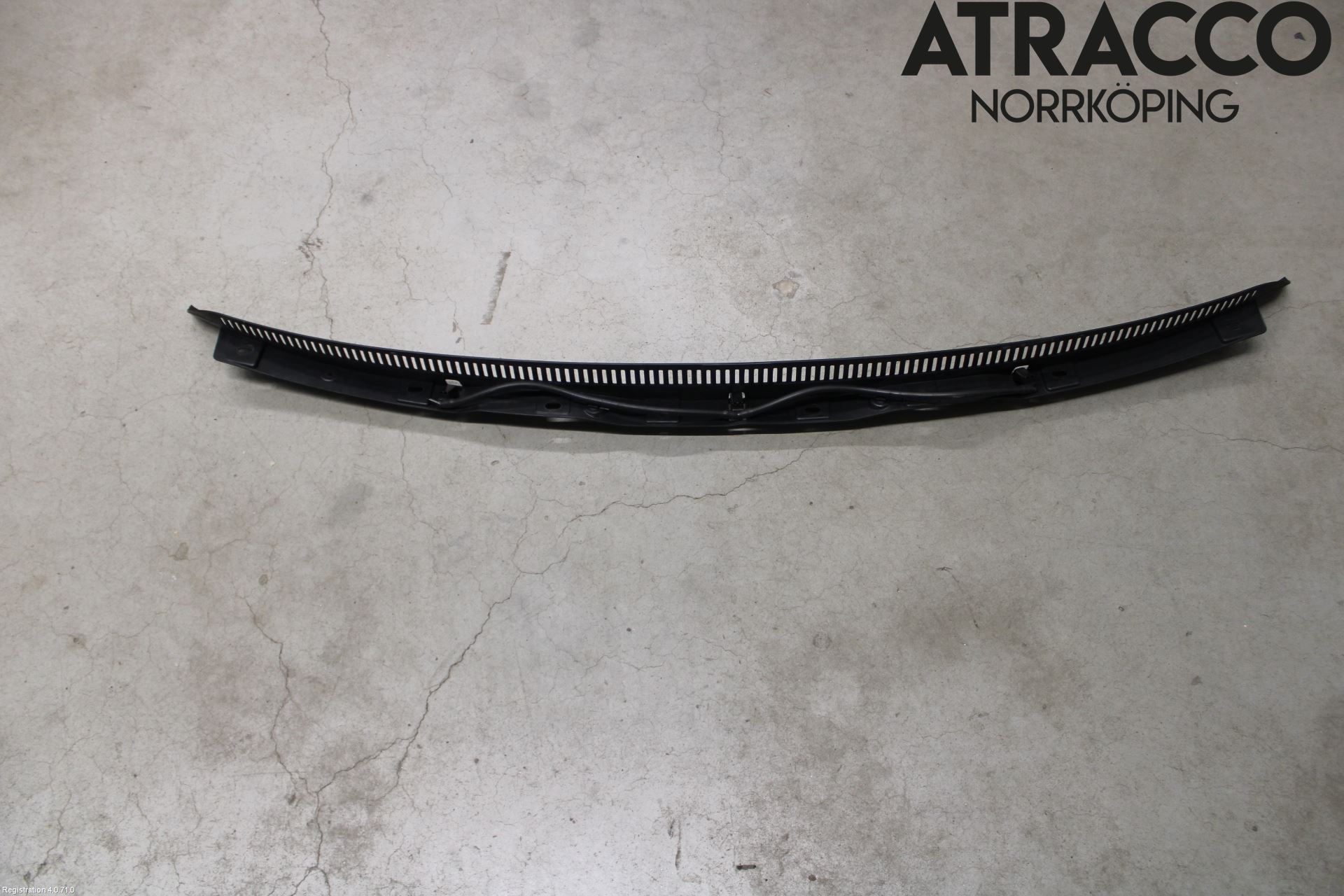 Volvo XC60 14-17 Visker Deksel-Grill-Under Frr