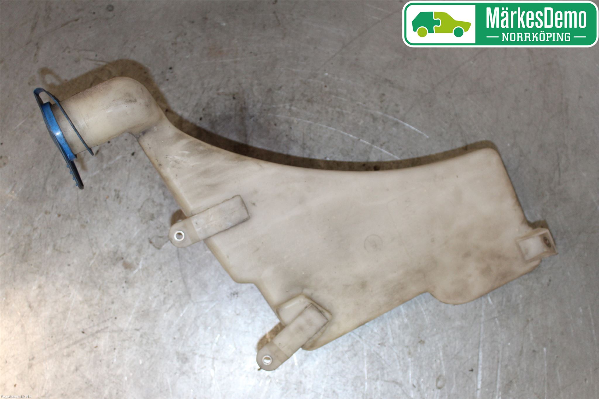 Audi A8/S8 4D 94-02 Spylerbeholder Frontrute-Lykte