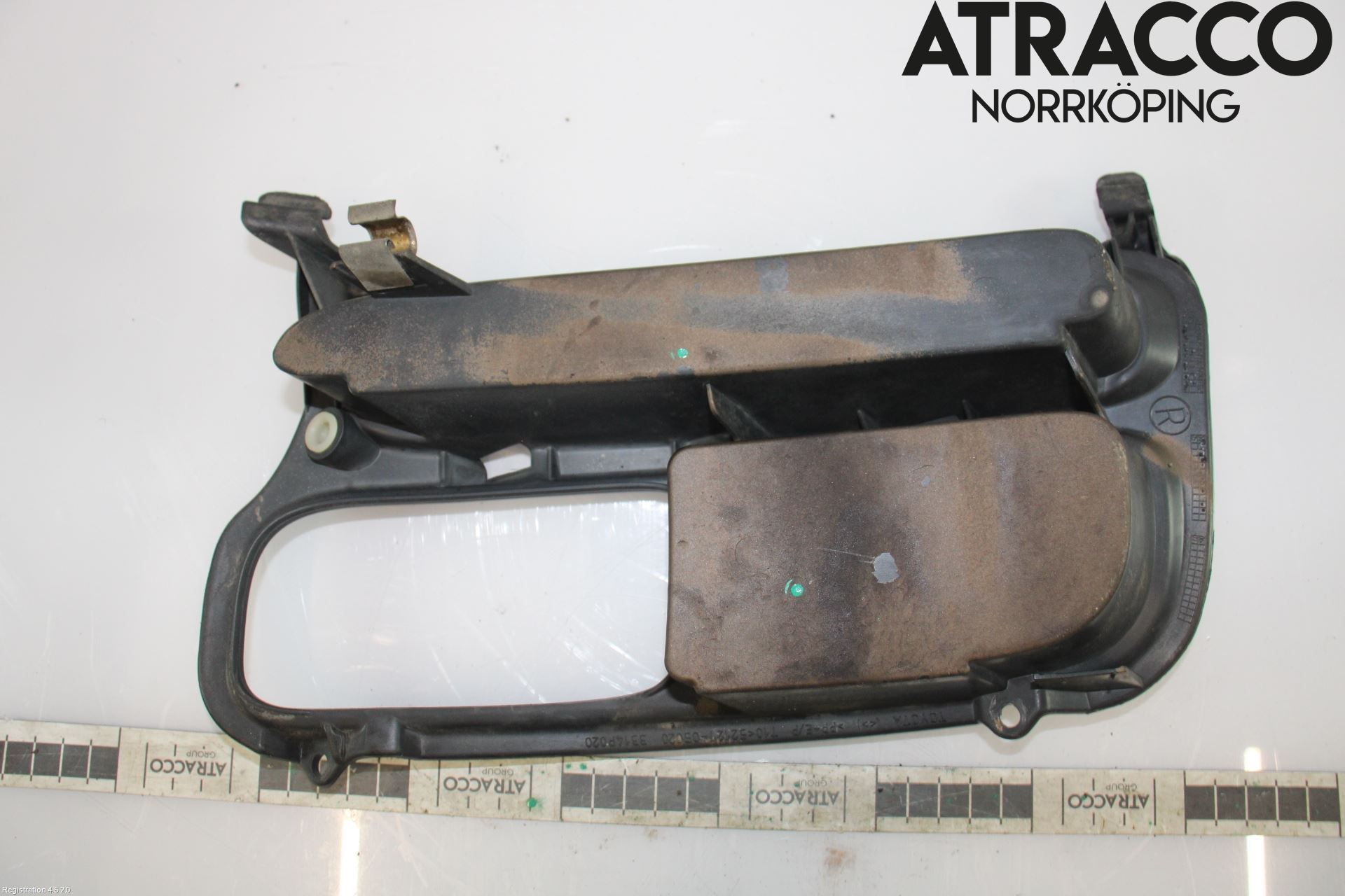Toyota AVENSIS 03-06 Frontlykt Kurve-Tåkelys Ramme