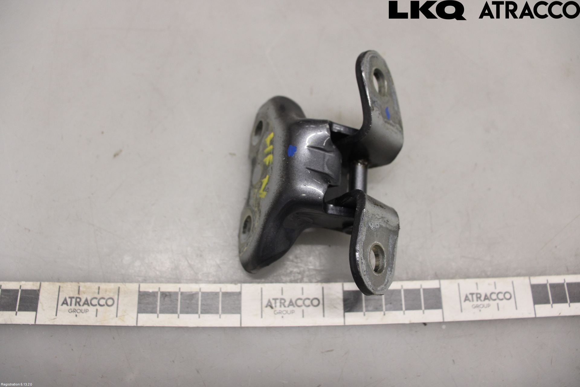 Lexus IS 250/350 14-20 Dørhengsel