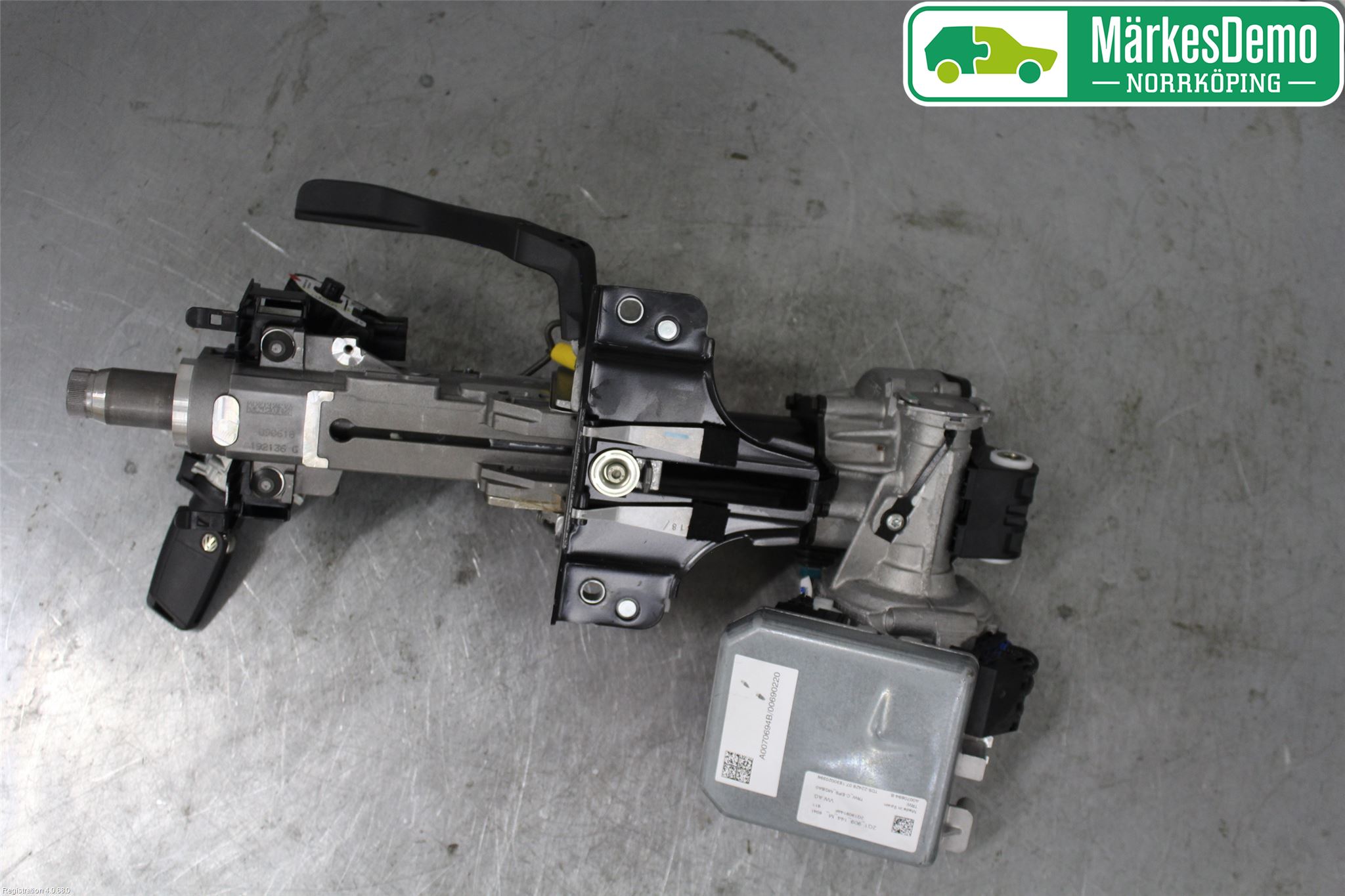 Volkswagen VW POLO VI 18->> Rattakselaggregat Innebygd Servo
