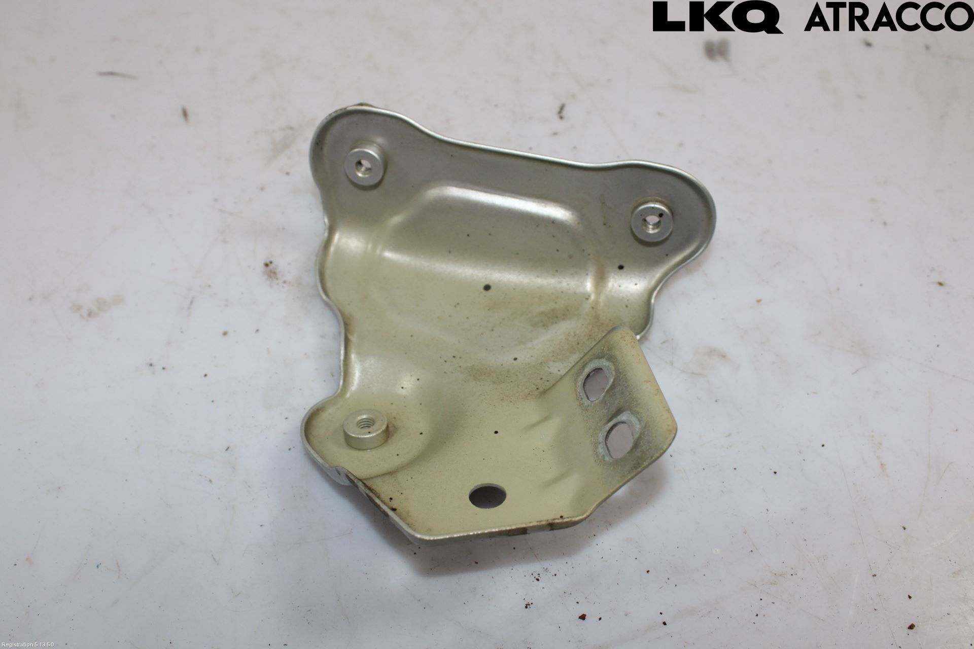 Skoda FABIA 15-21 Fenderfeste Foran Høy