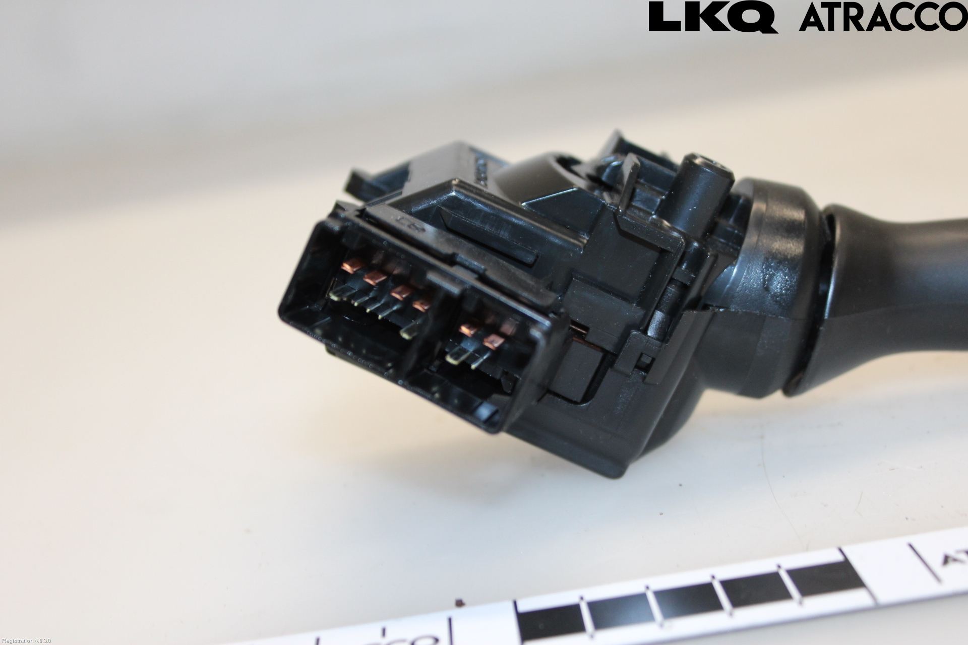Toyota AVENSIS 09-15 Bryter Ratt Visker - Spyler