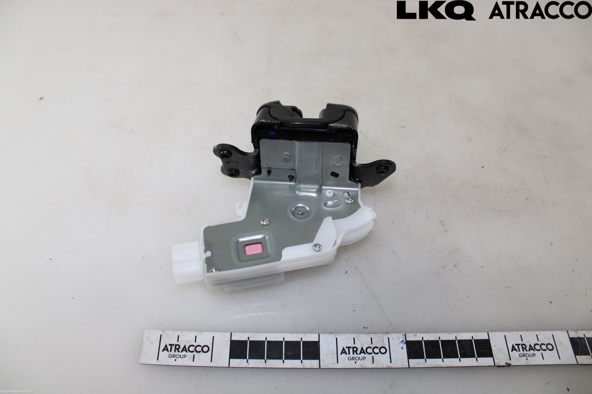 Toyota YARIS CROSS XP21 21- Bakluke-Lokk Låsekasse