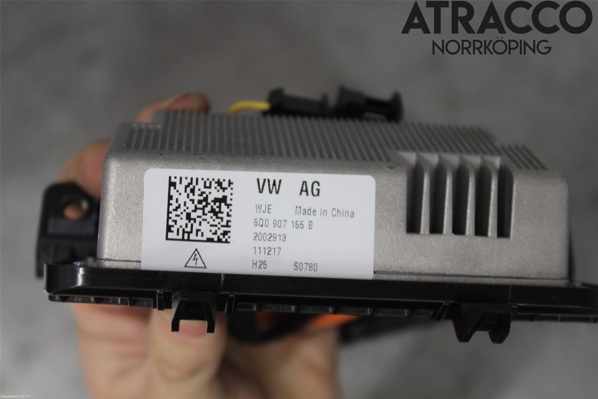 Skoda OCTAVIA (5E) 13-20 Inverter 12-)220V