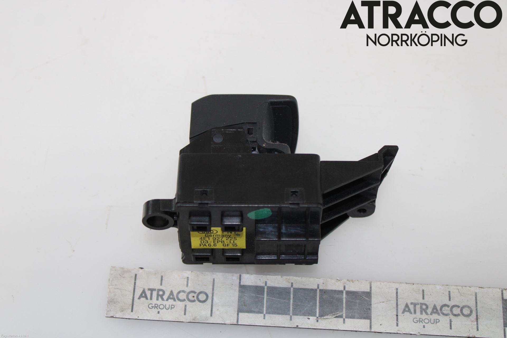 Audi A8/S8 4E  02-09 Bryter Parkeringsbrems