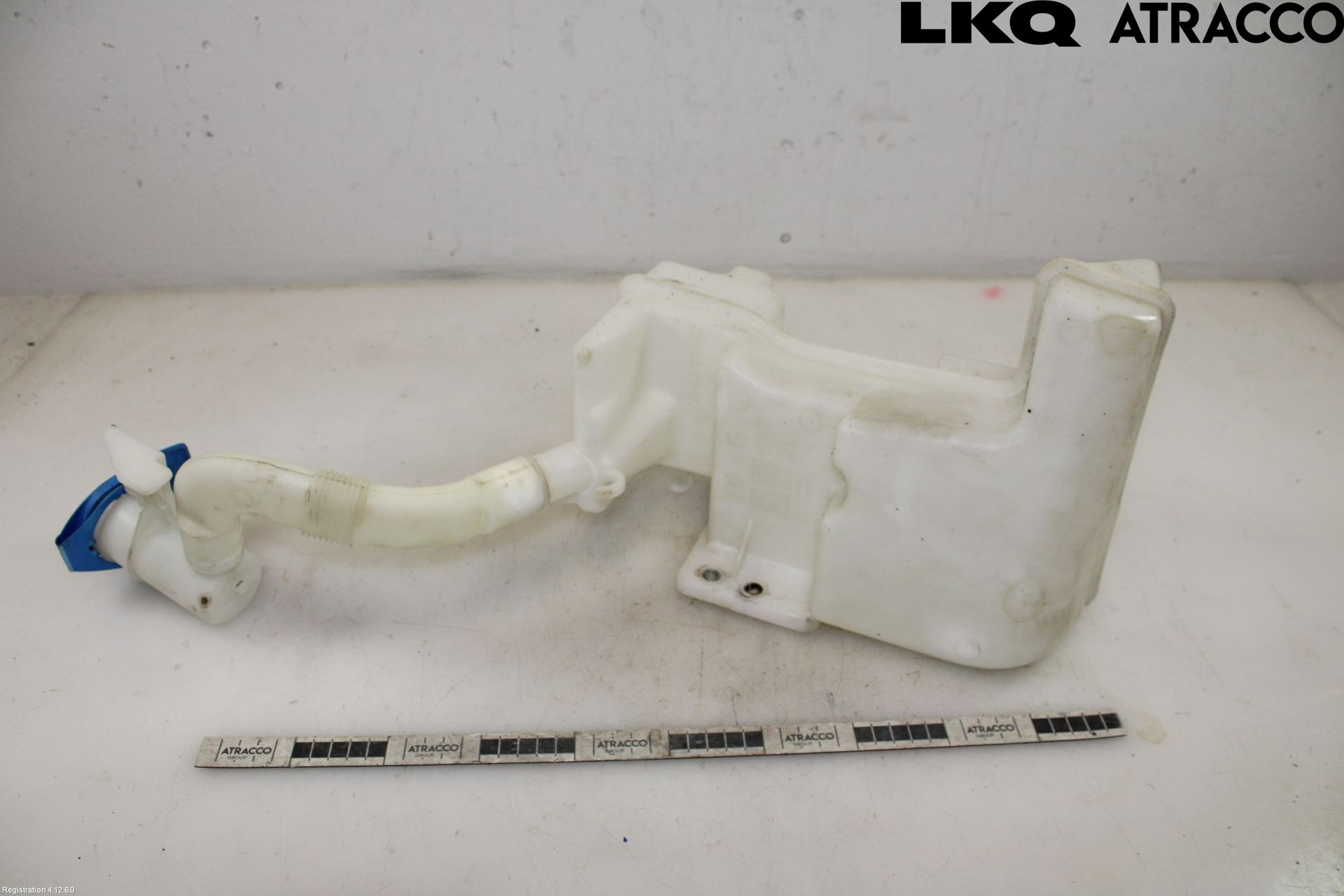 Volkswagen VW JETTA VI 11- Spylerbeholder Frontrute-Lykte