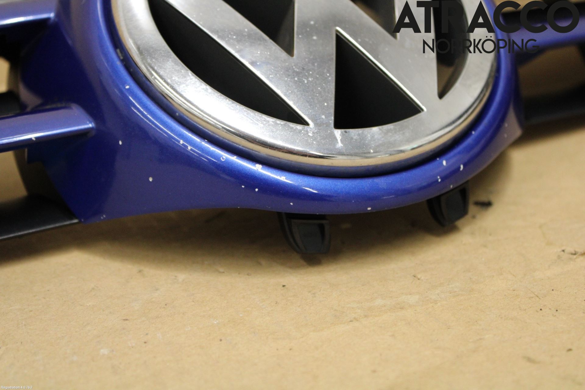 Volkswagen VW GOLF V 04-09 Grill Komplett