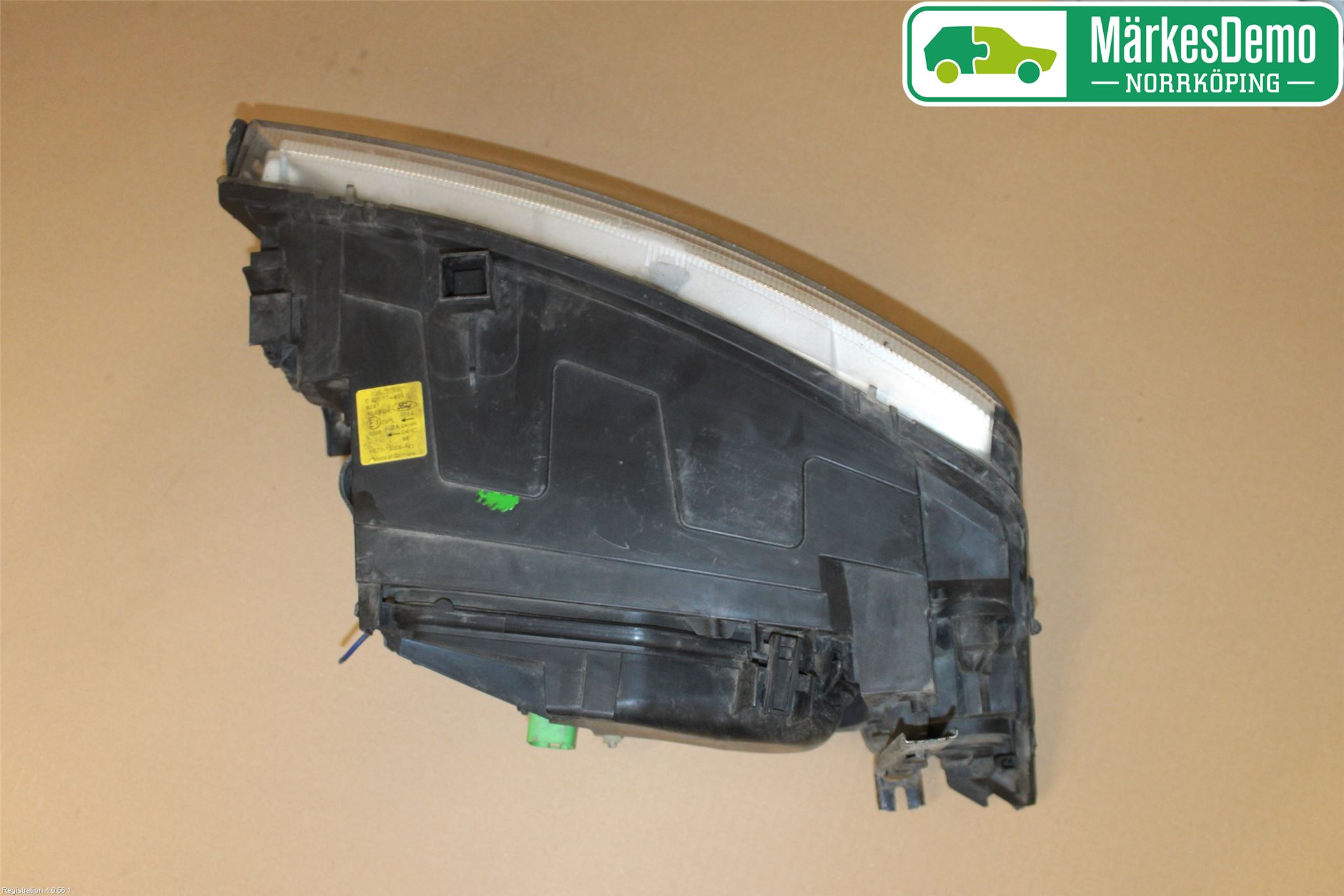 Ford MONDEO     01-06 Frontlykt Venstre