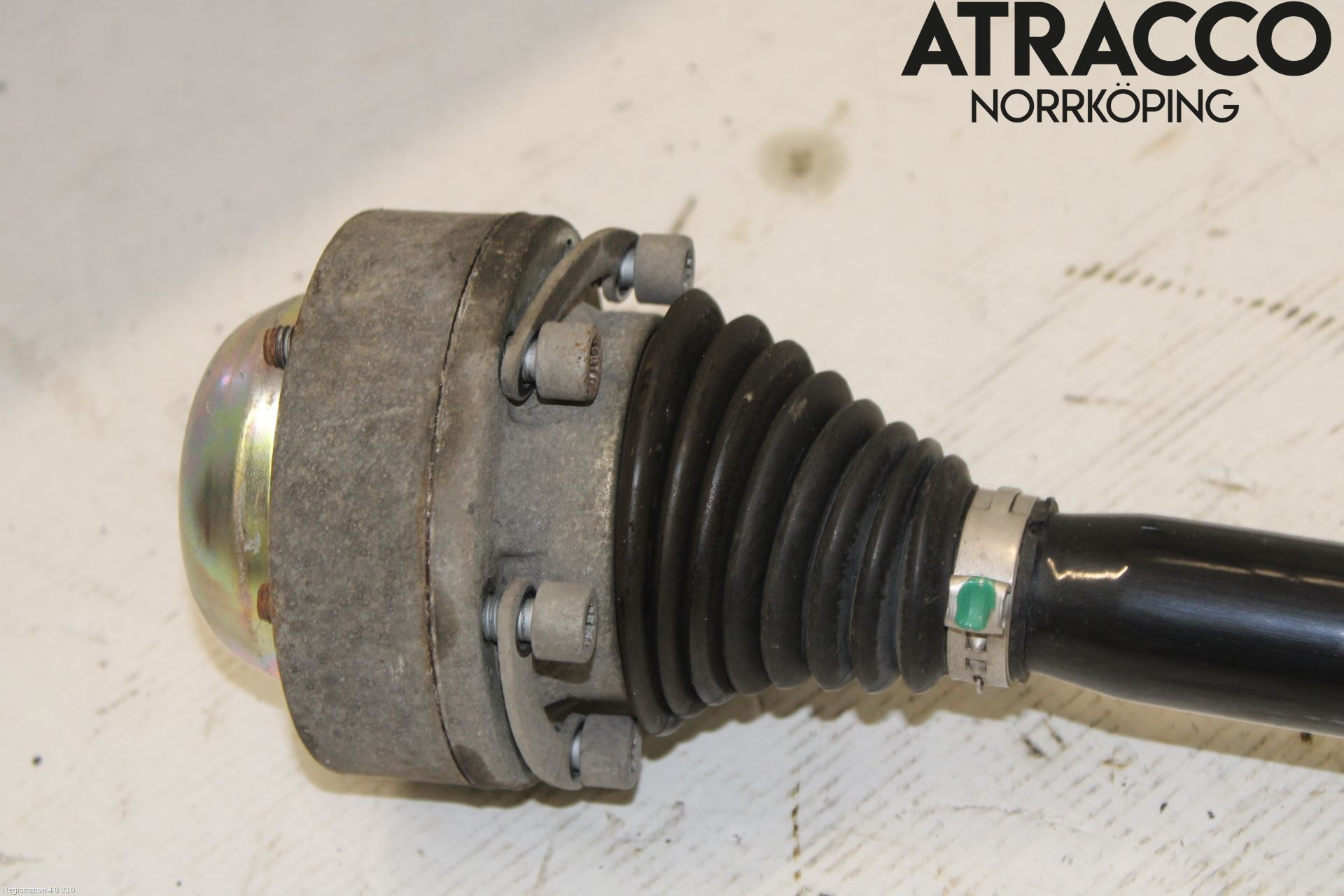 Audi A4/S4 B9 16-19 Drivaksel Bak Kompl Høyre