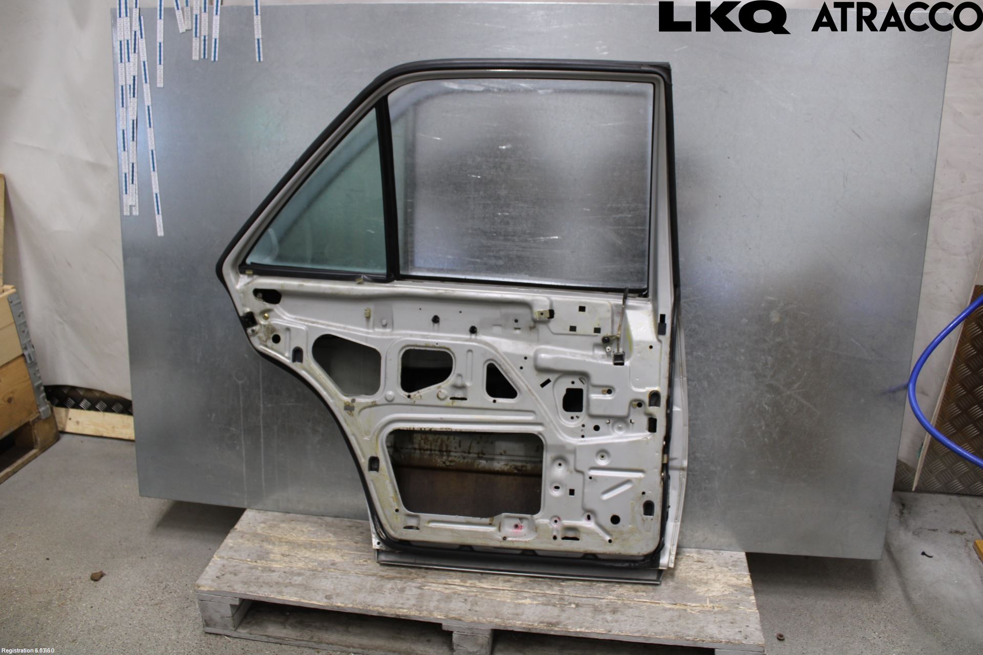 Mercedes-Benz MB 200-500  (W124) 86-96 Dør 4D Bak Venstre