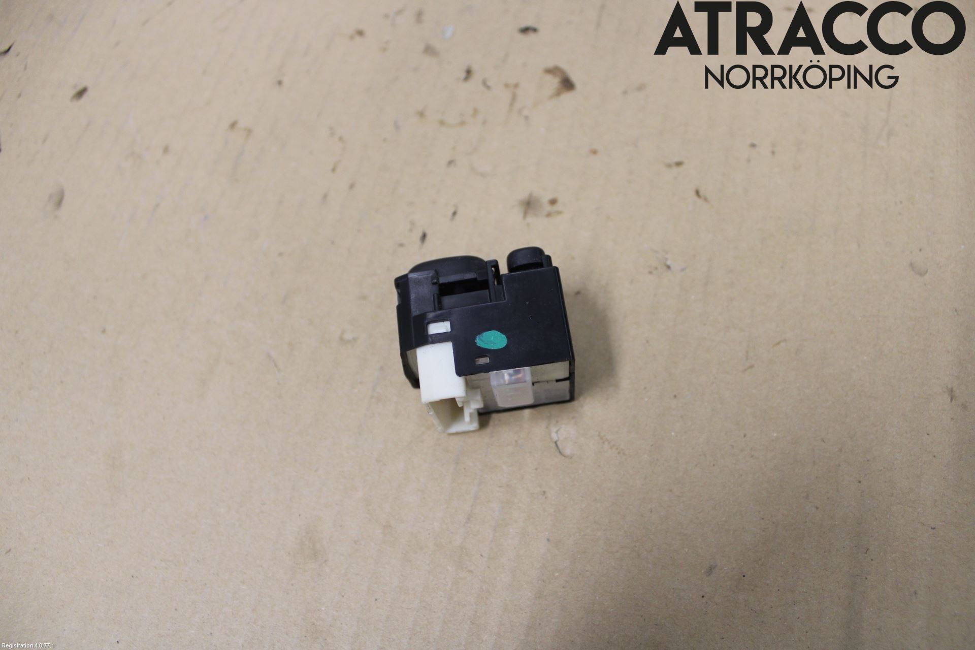Toyota AVENSIS 03-06 Bryter Speil