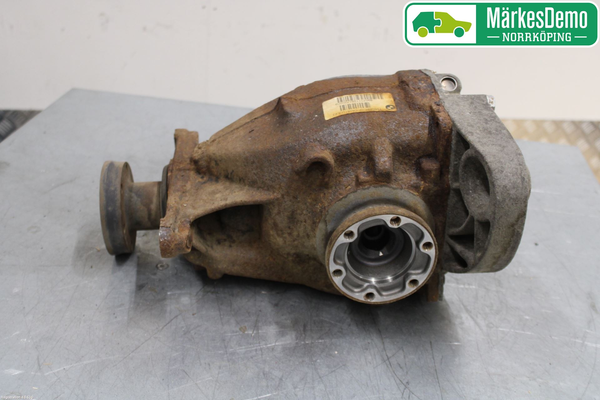 BMW 5 E60/61 Sed/Tou 02-10 Bakaksel Kardang Bak -Diff