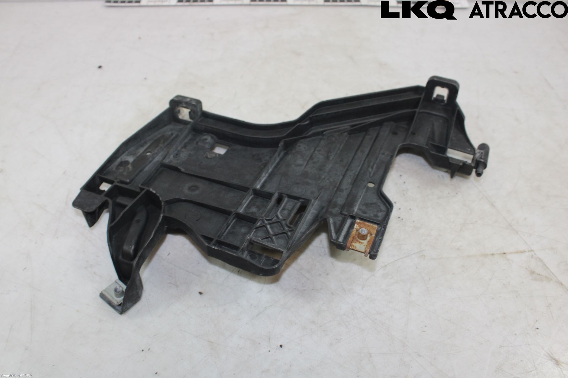 Audi A4/S4 08-11 Frontlykt Holder-Feste