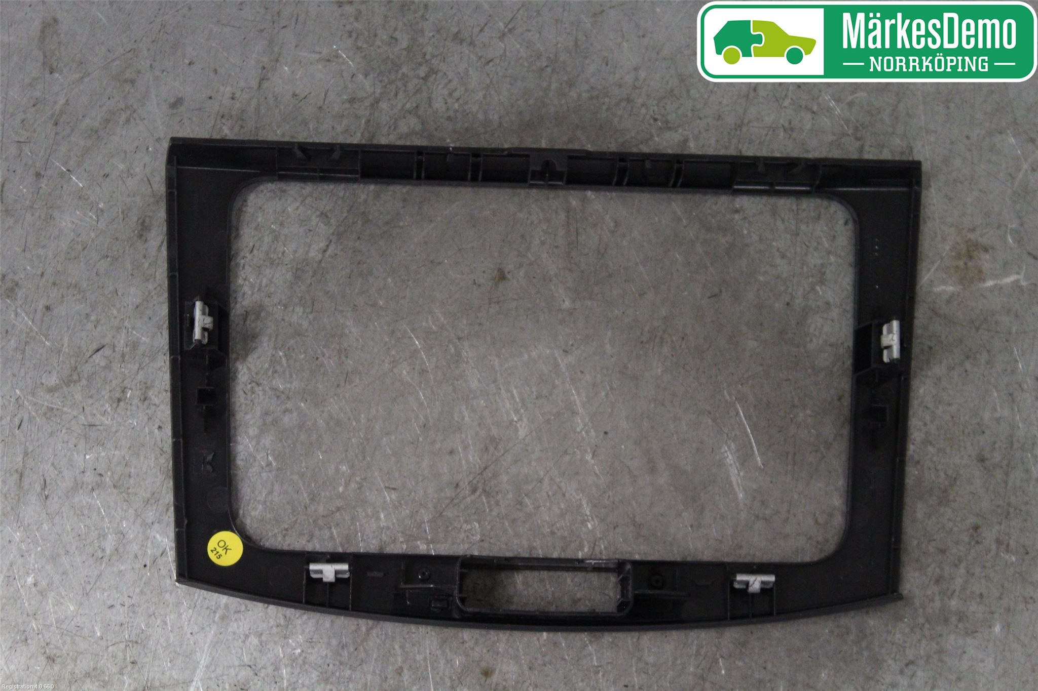 Volkswagen VW PASSAT 11-14 Innr Radio Ramme