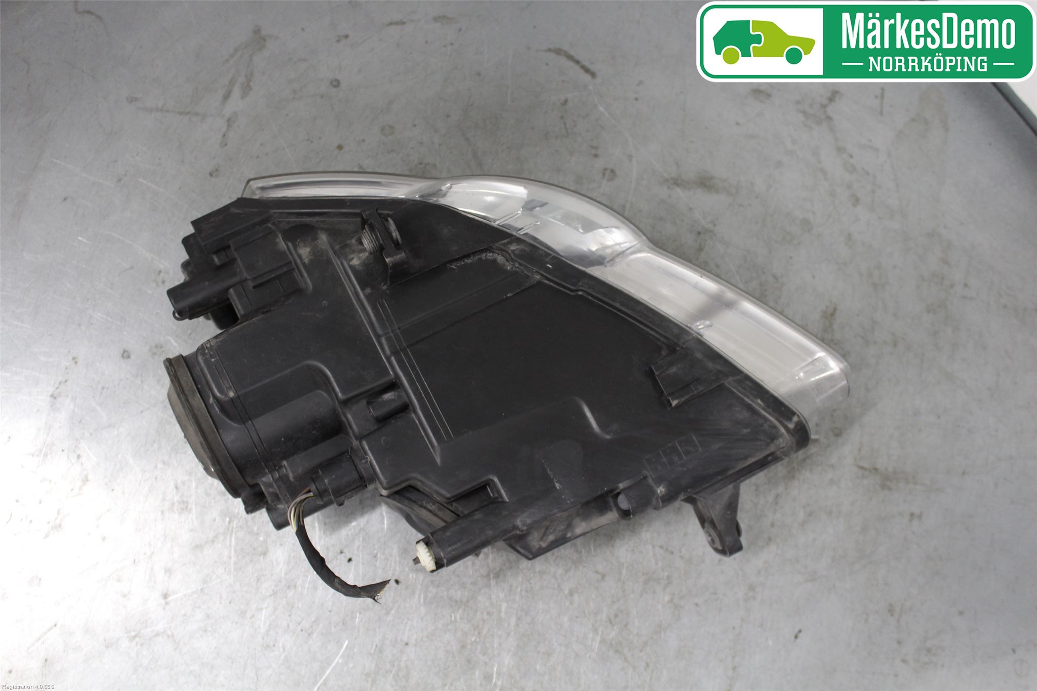 Volkswagen VW PASSAT 05-11 Frontlykt Høyre