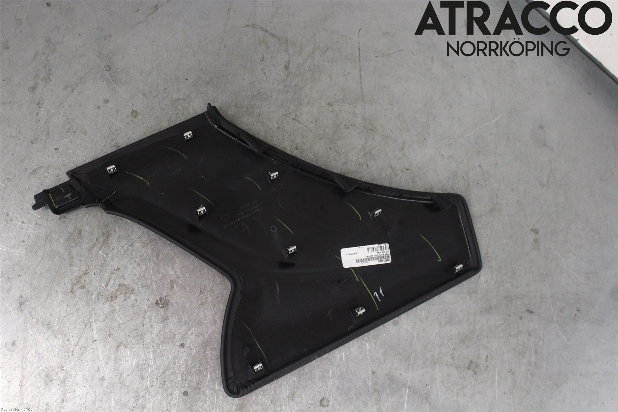 Tesla MODEL S 13- Instrumentkonsoll Midt