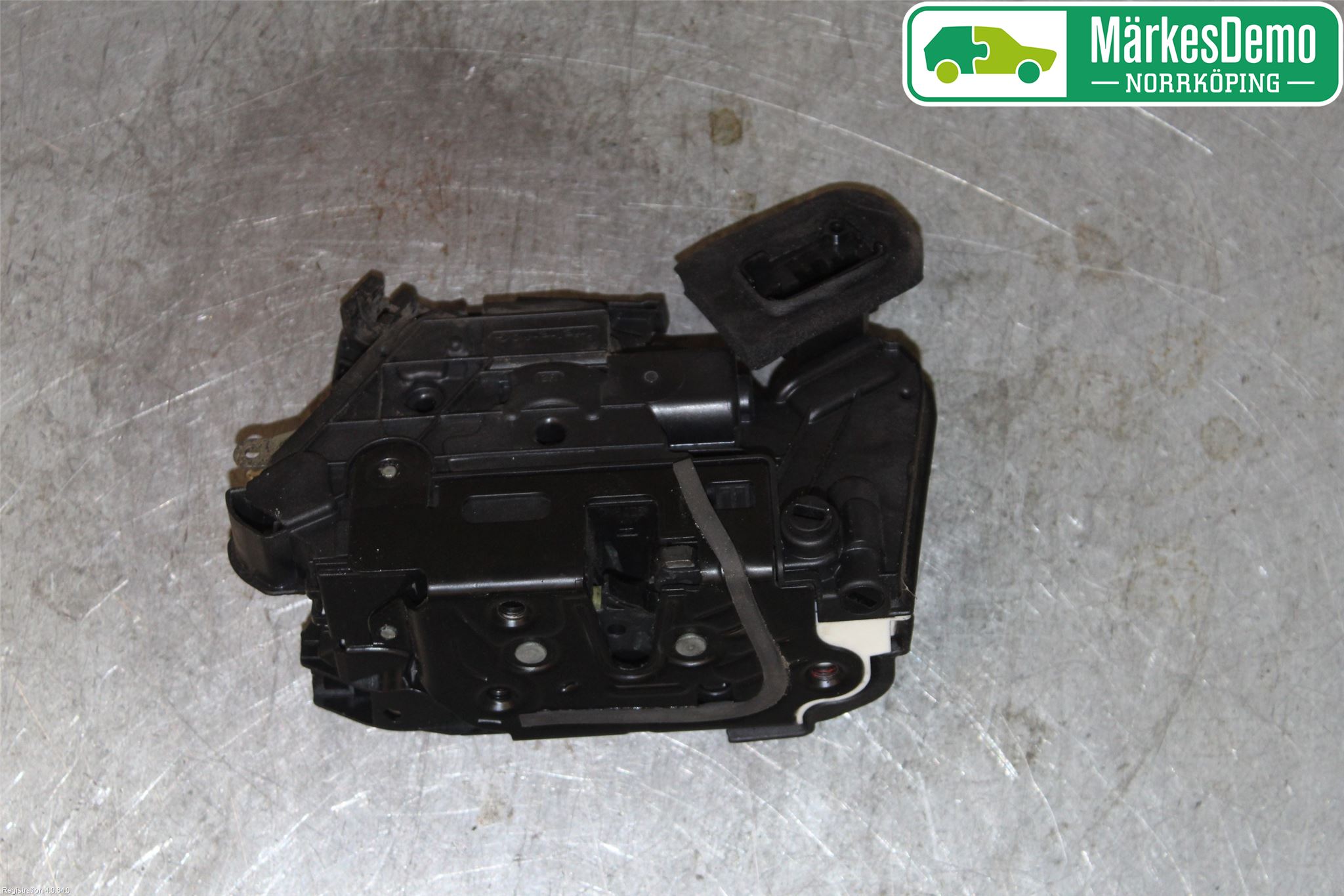 Volkswagen VW GOLF / E-GOLF VII 13-20 Dørlås - Låsekasse