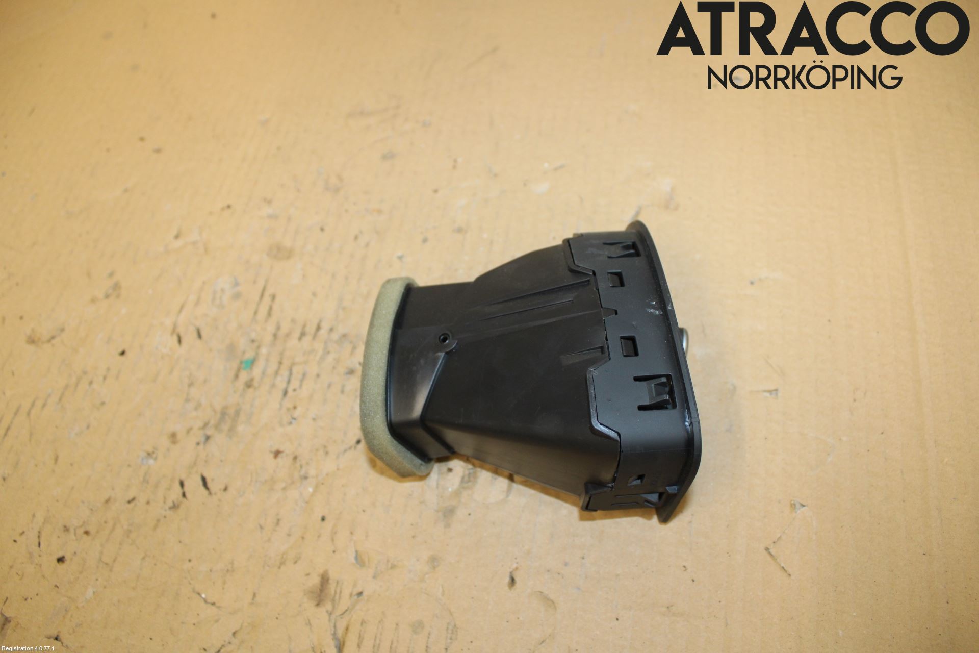 Saab 9-3 VER 2 Dashbord Kanal - Dyse