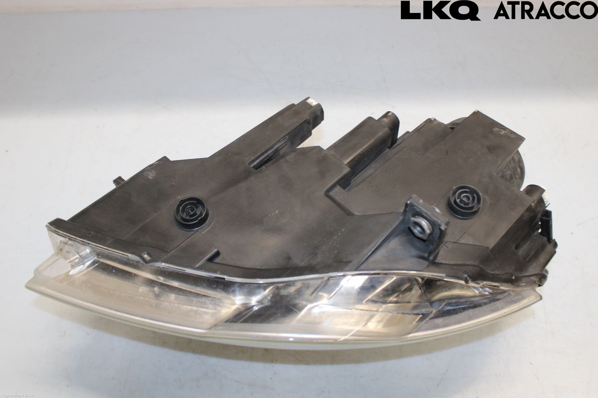 Volkswagen VW PASSAT 05-11 Frontlykt Høyre