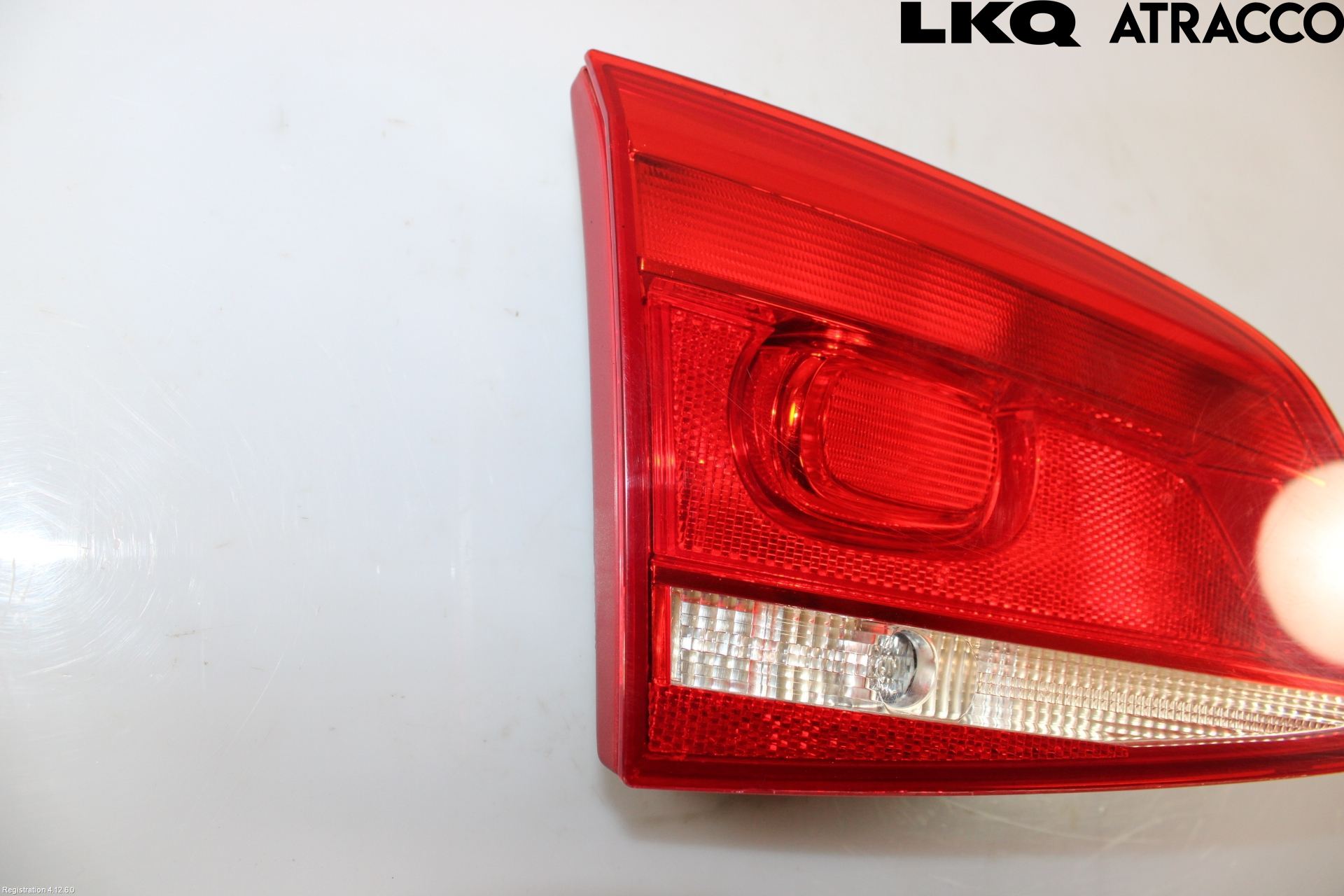 Volkswagen VW PASSAT 11-14 Baklykt Venstre  På Luke(Indre